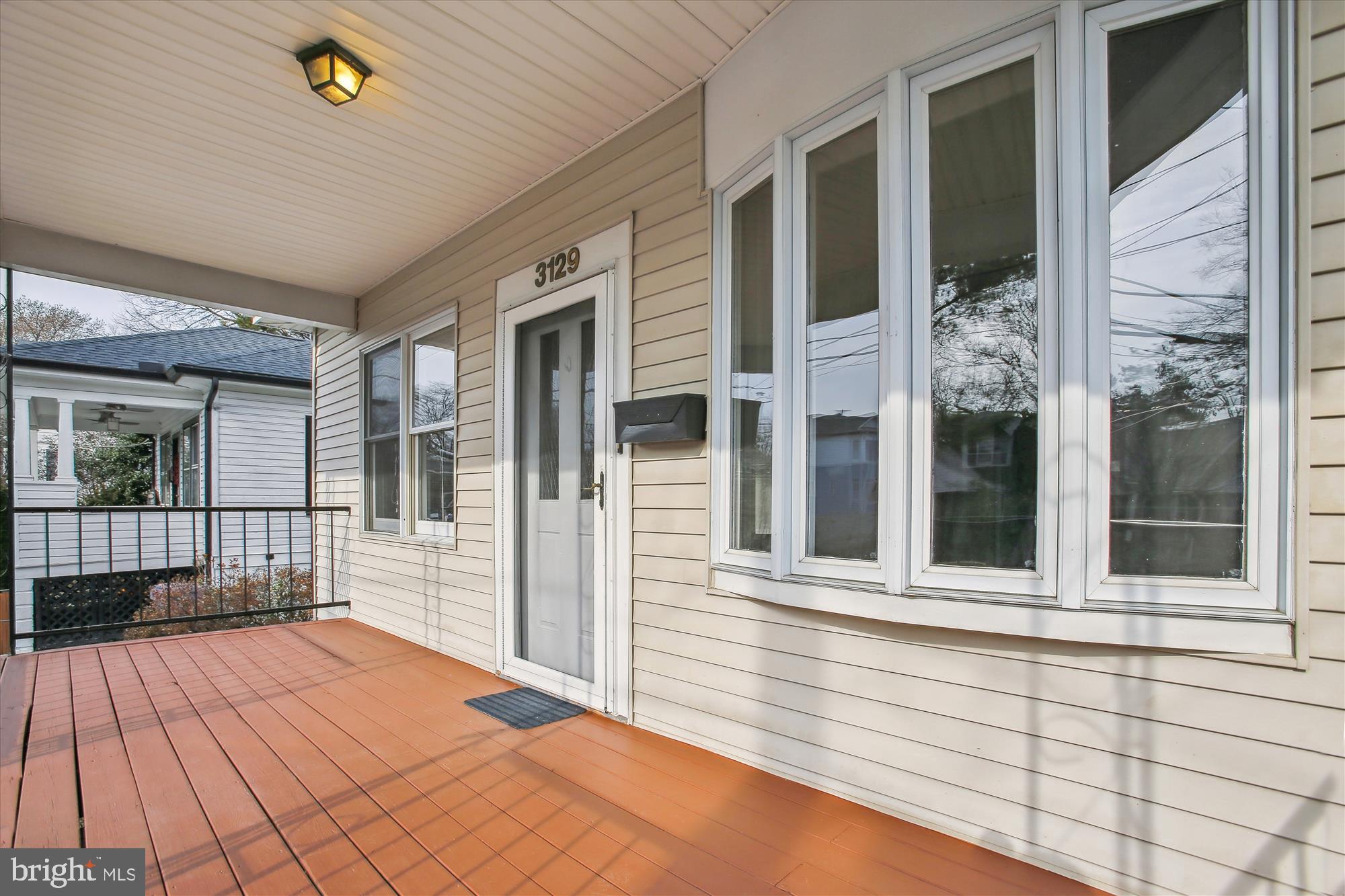 CLARENDON - Residential Lease