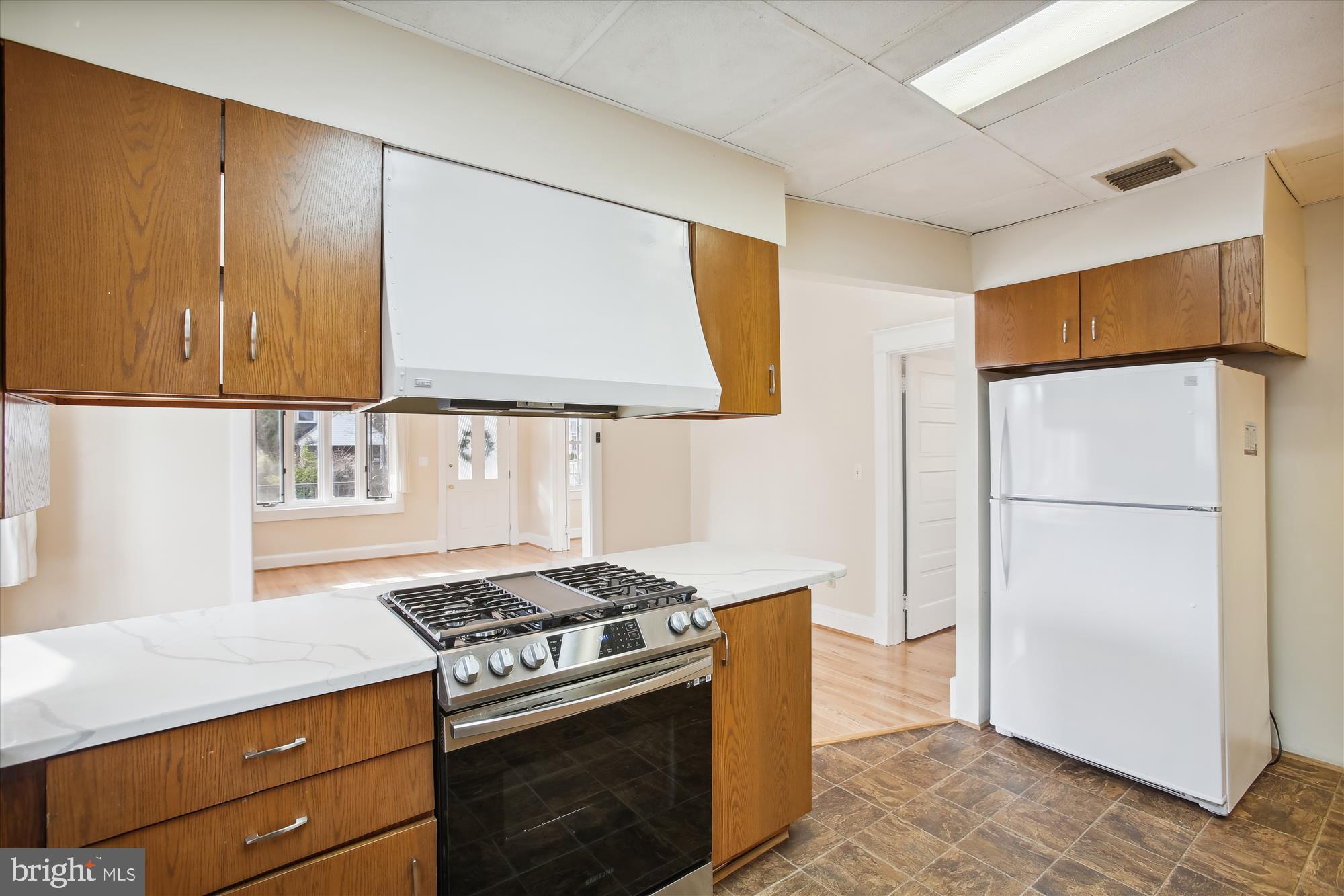 CLARENDON - Residential Lease