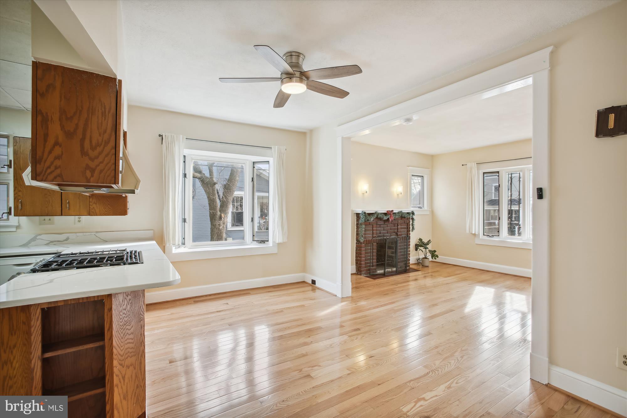 CLARENDON - Residential Lease