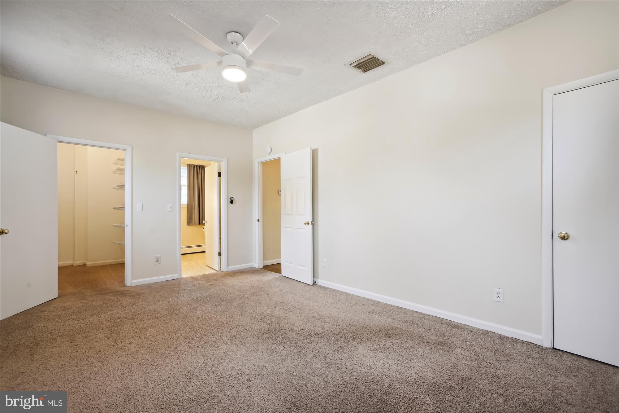 CLARENDON - Residential Lease