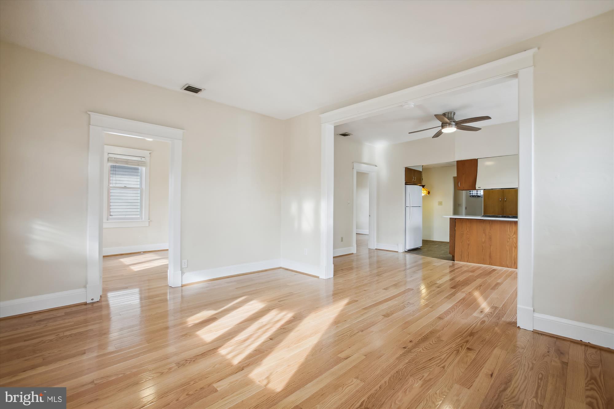 CLARENDON - Residential Lease