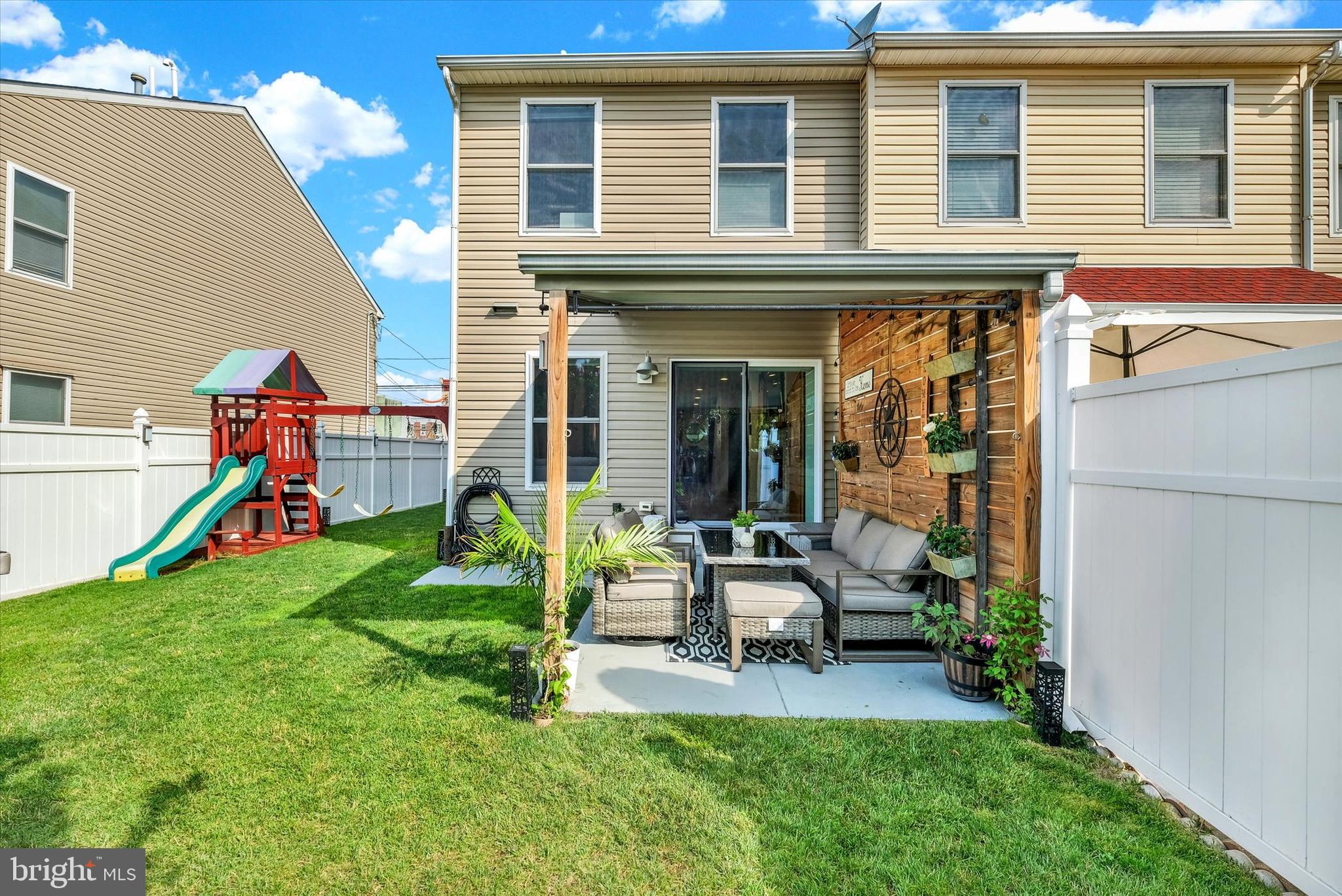 PORT RICHMOND - Residential