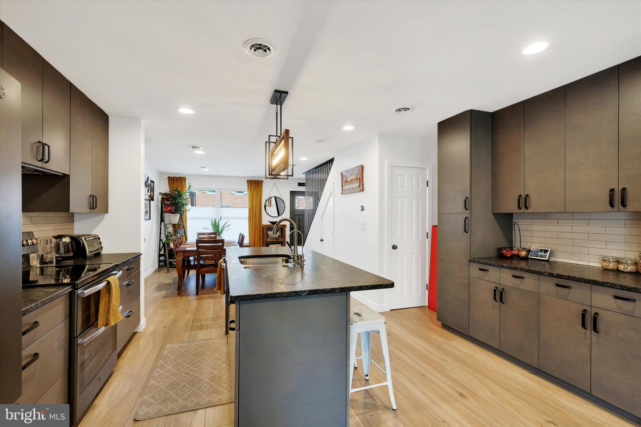 PORT RICHMOND - Residential