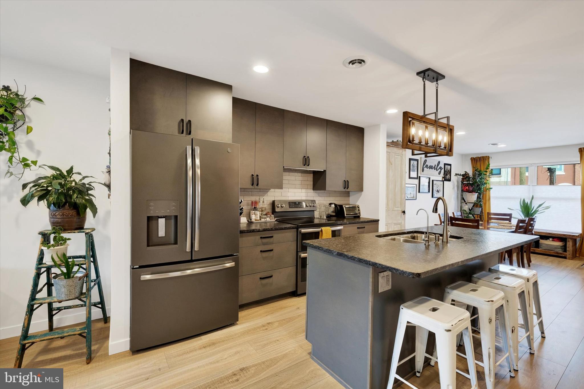 PORT RICHMOND - Residential