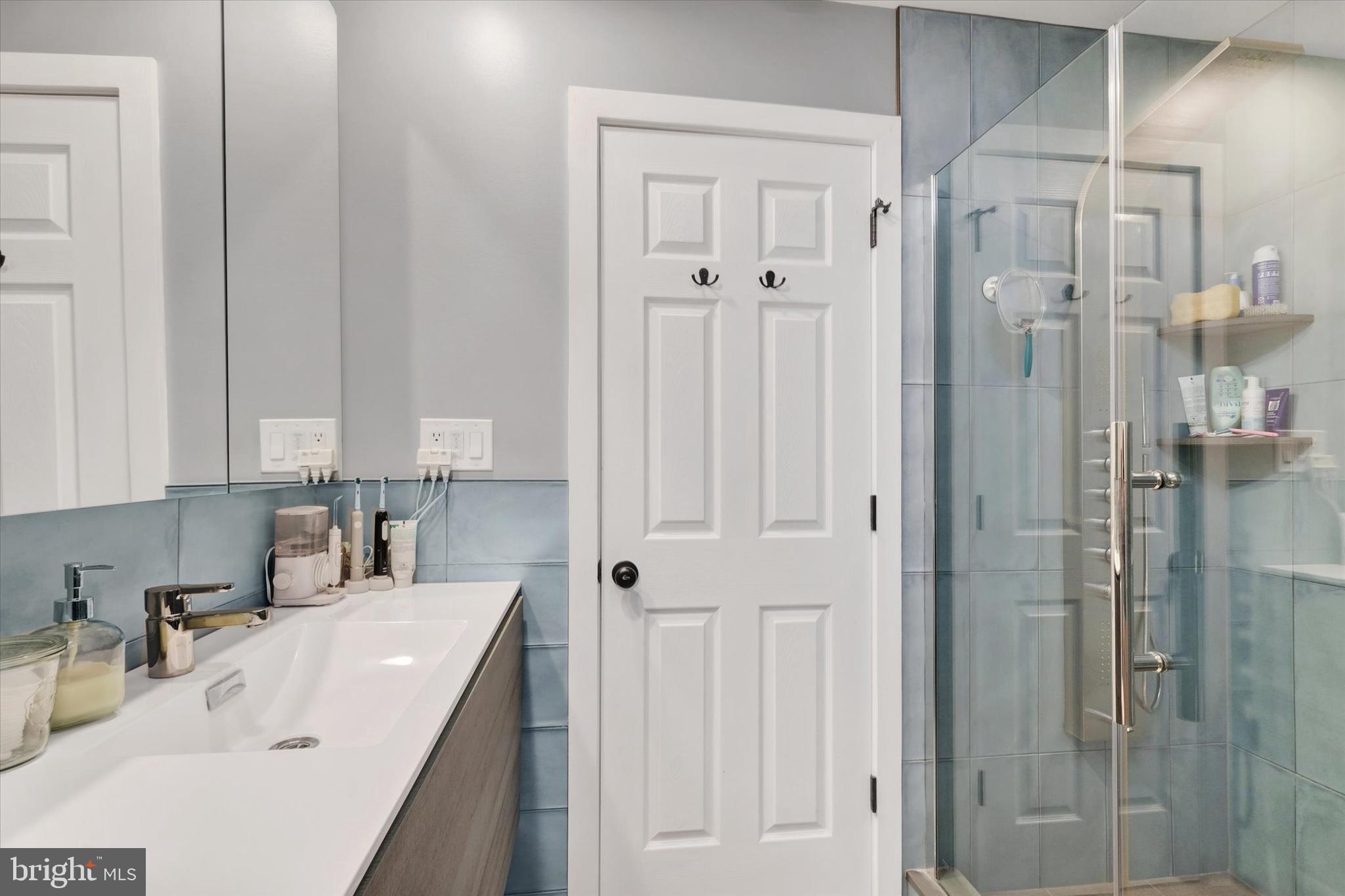 PORT RICHMOND - Residential