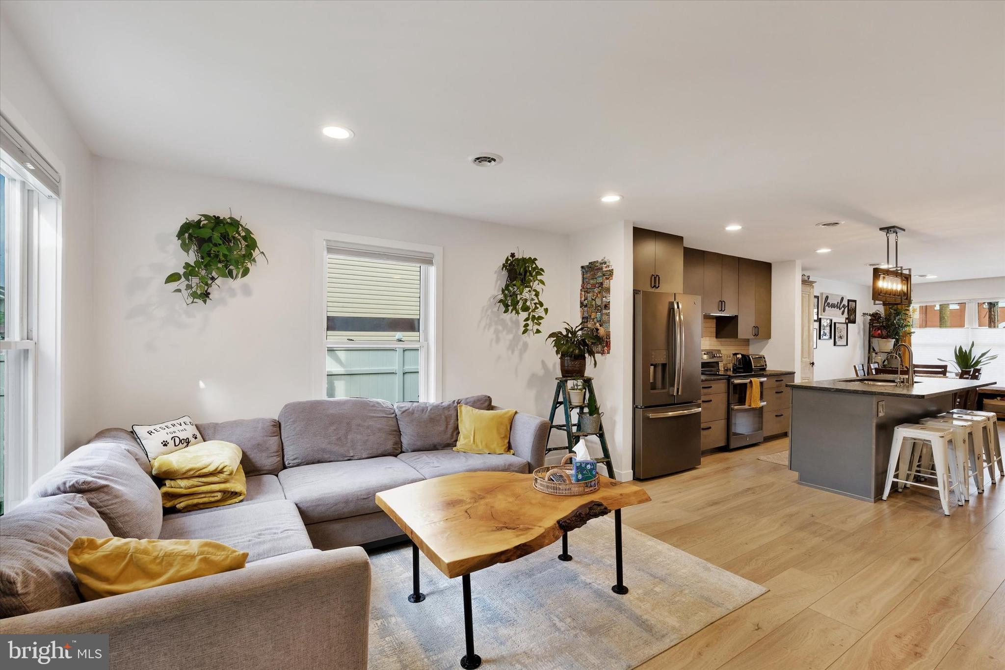 PORT RICHMOND - Residential