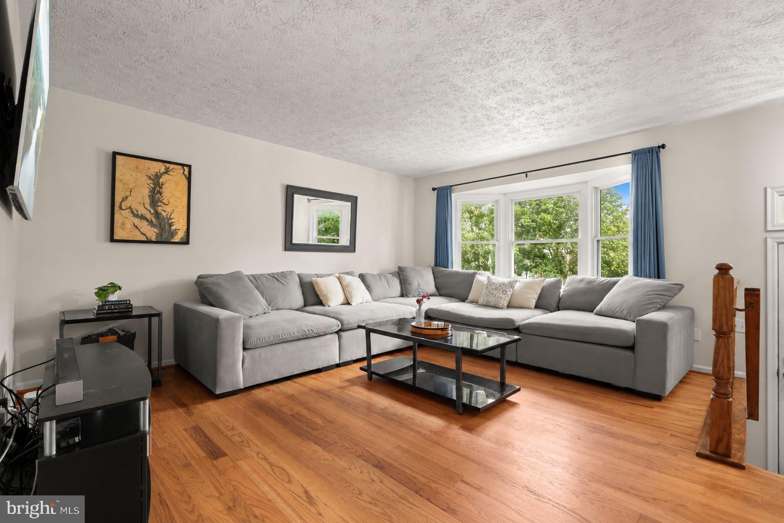 1210 SWANHILL COURT