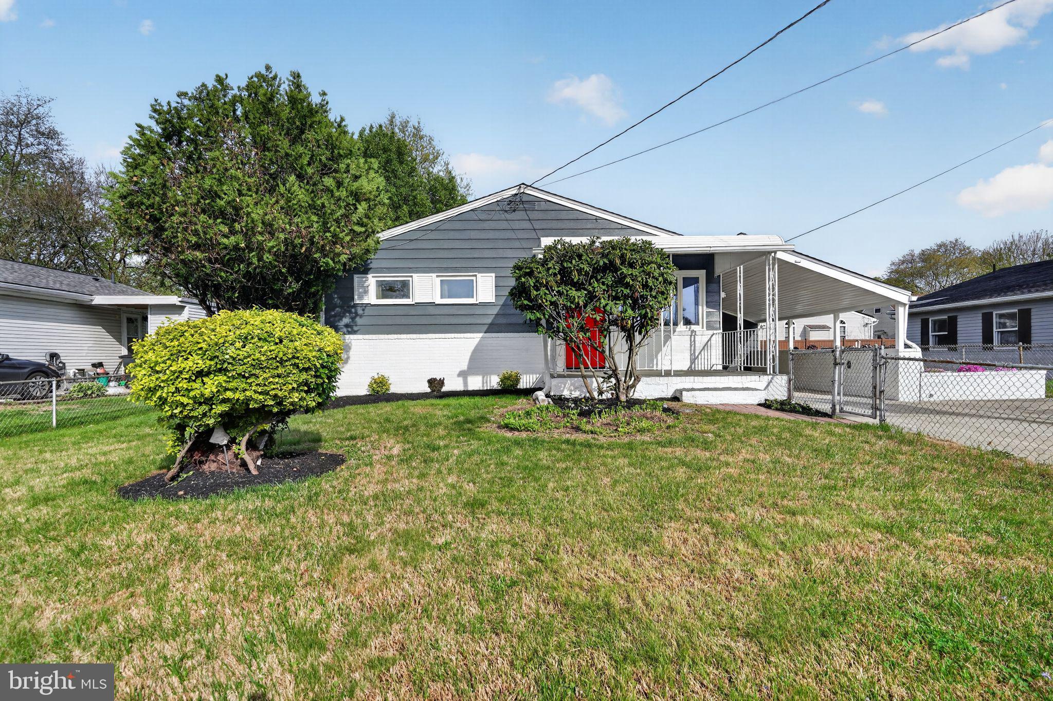 207 CANARY LANE