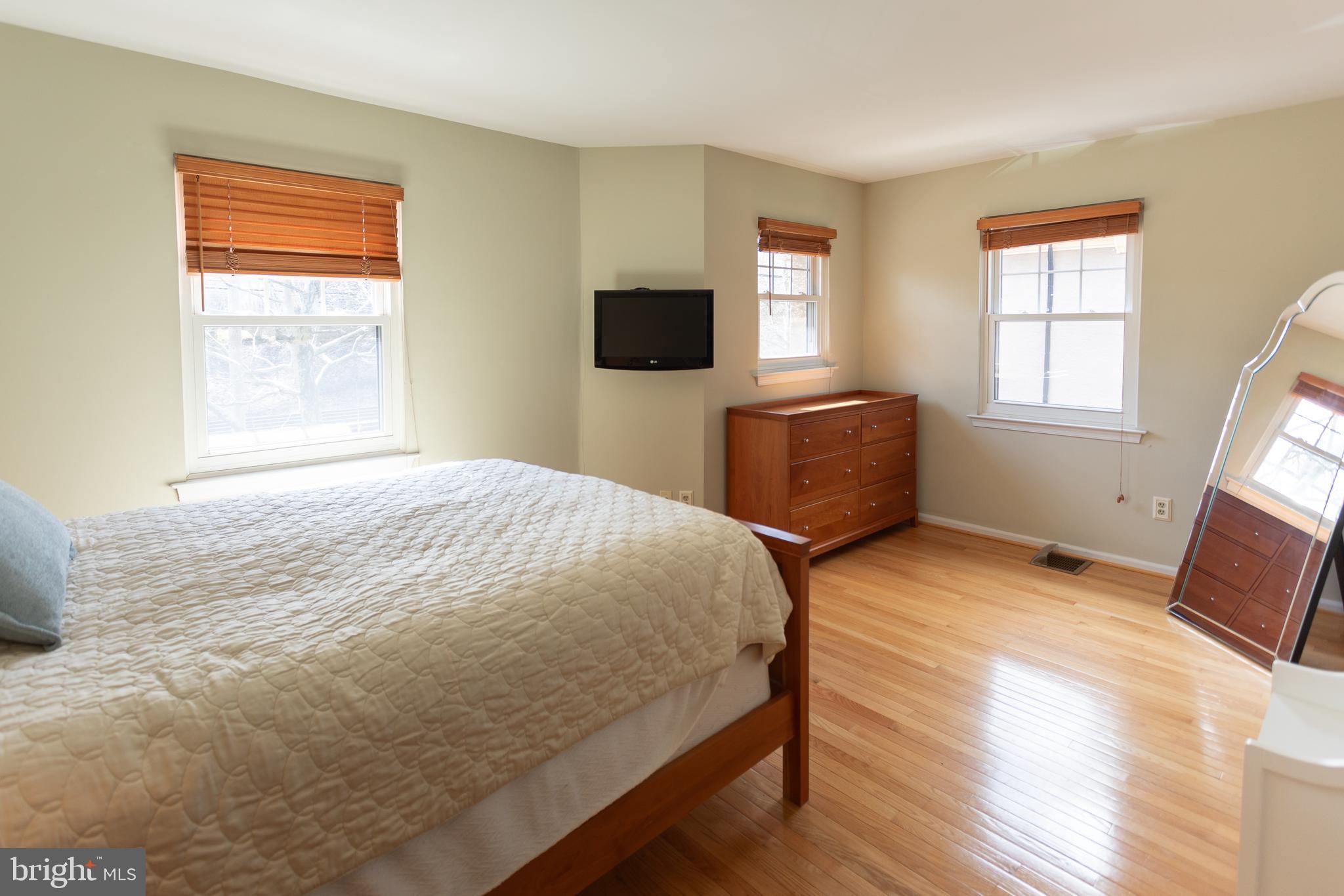 EAGLE CROSSING - Residential