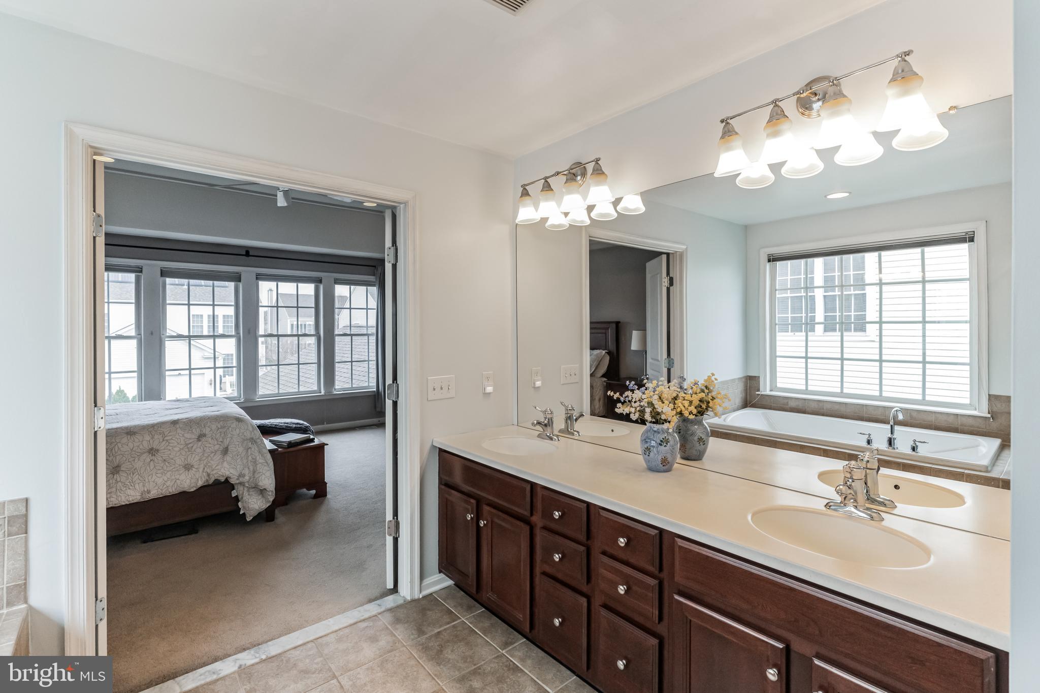 WINDSOR RIDGE - Residential