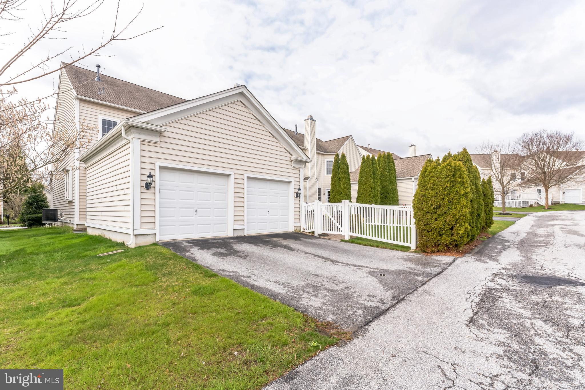 WINDSOR RIDGE - Residential