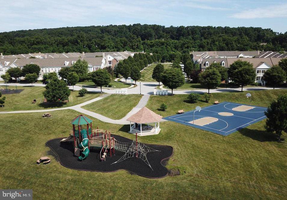 WINDSOR RIDGE - Residential