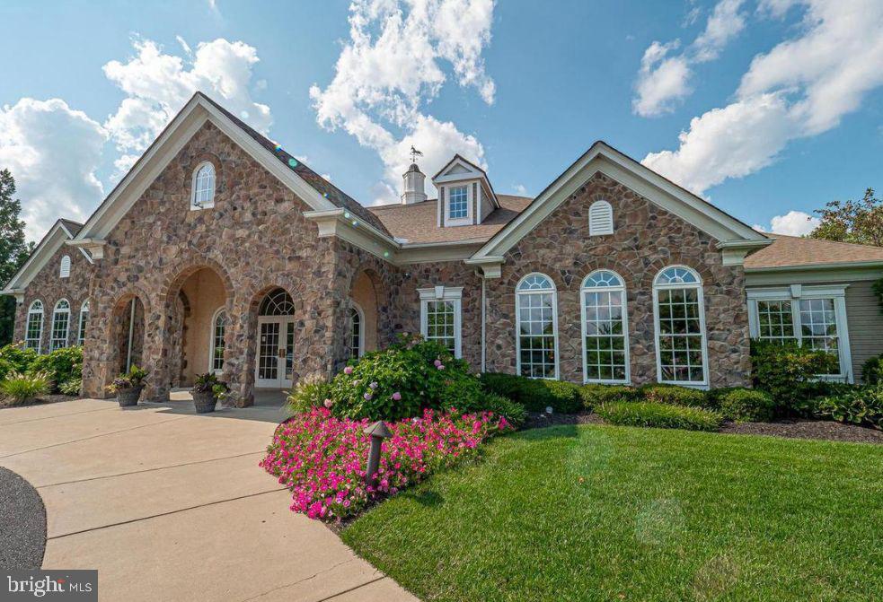 WINDSOR RIDGE - Residential