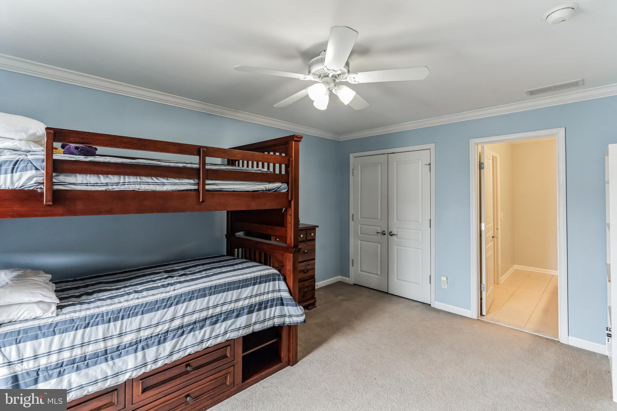 WINDSOR RIDGE - Residential