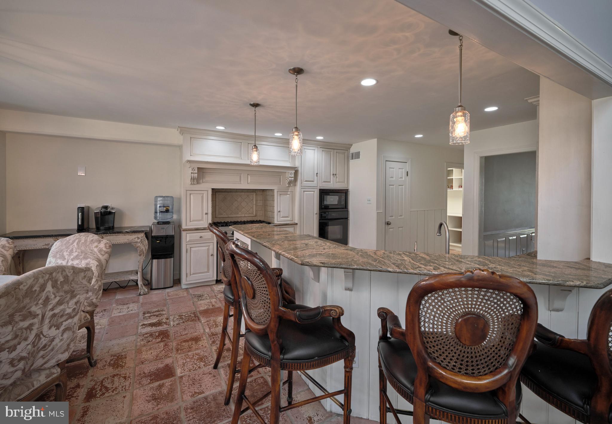 FOX HUNT ESTS - Residential