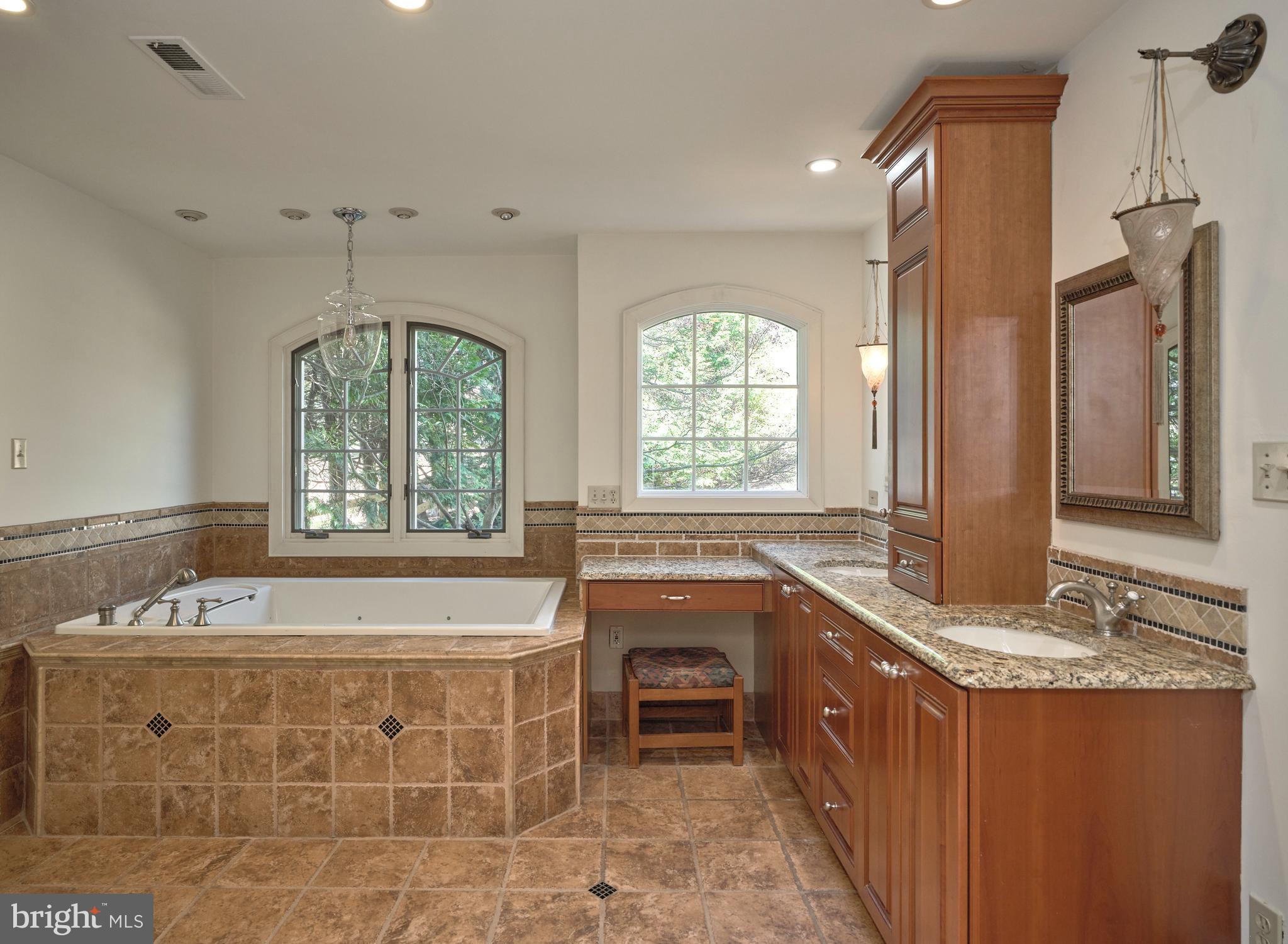 FOX HUNT ESTS - Residential