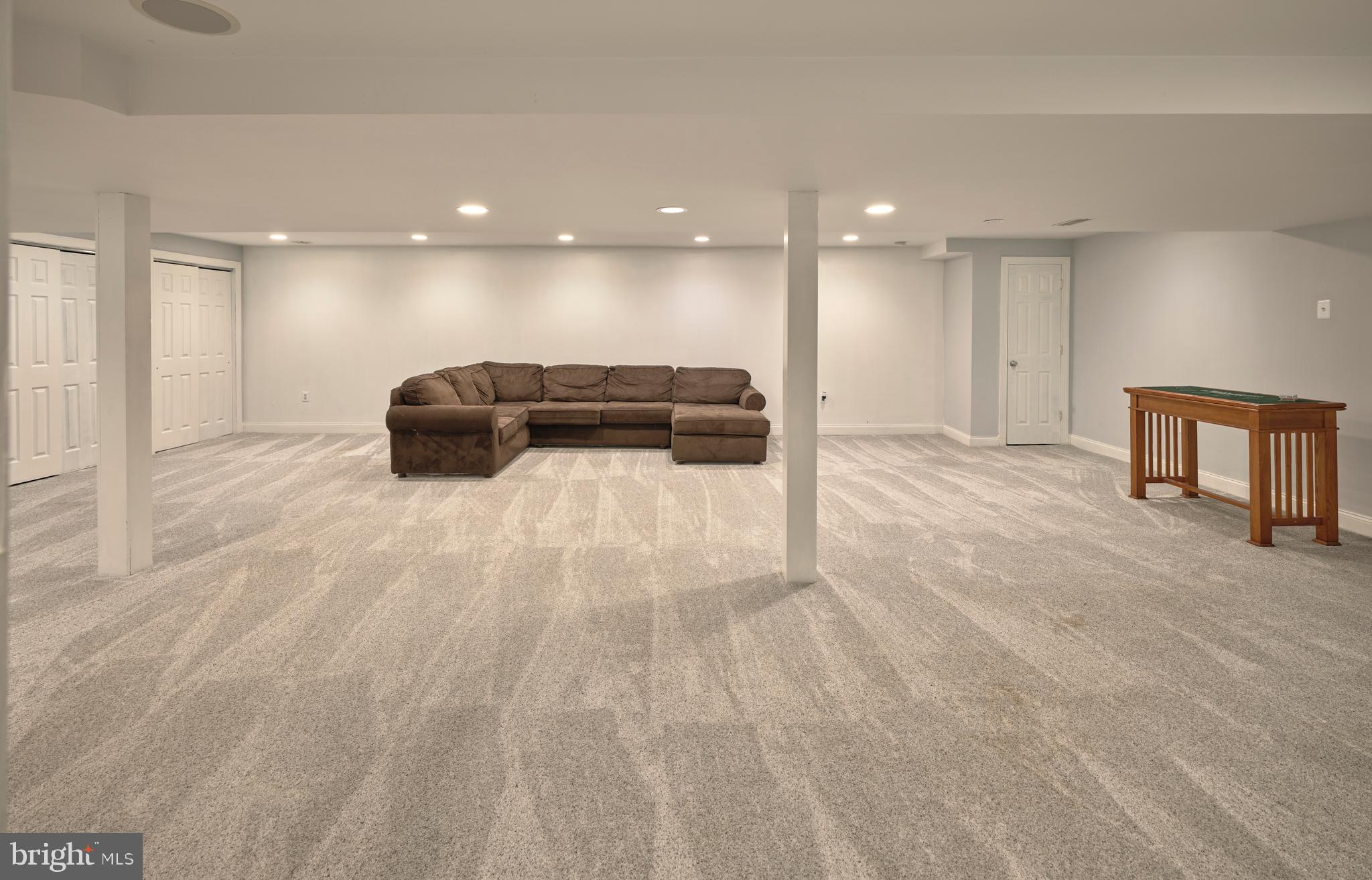 FOX HUNT ESTS - Residential