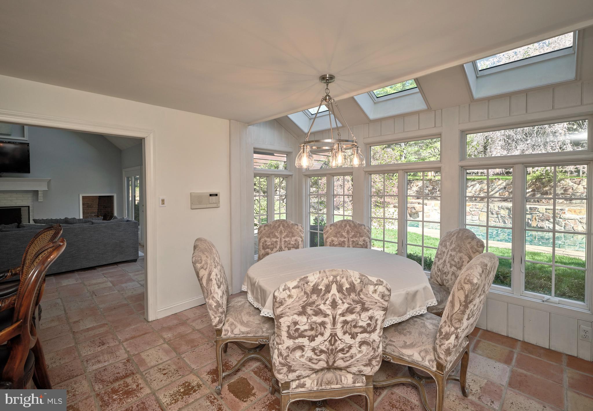 FOX HUNT ESTS - Residential