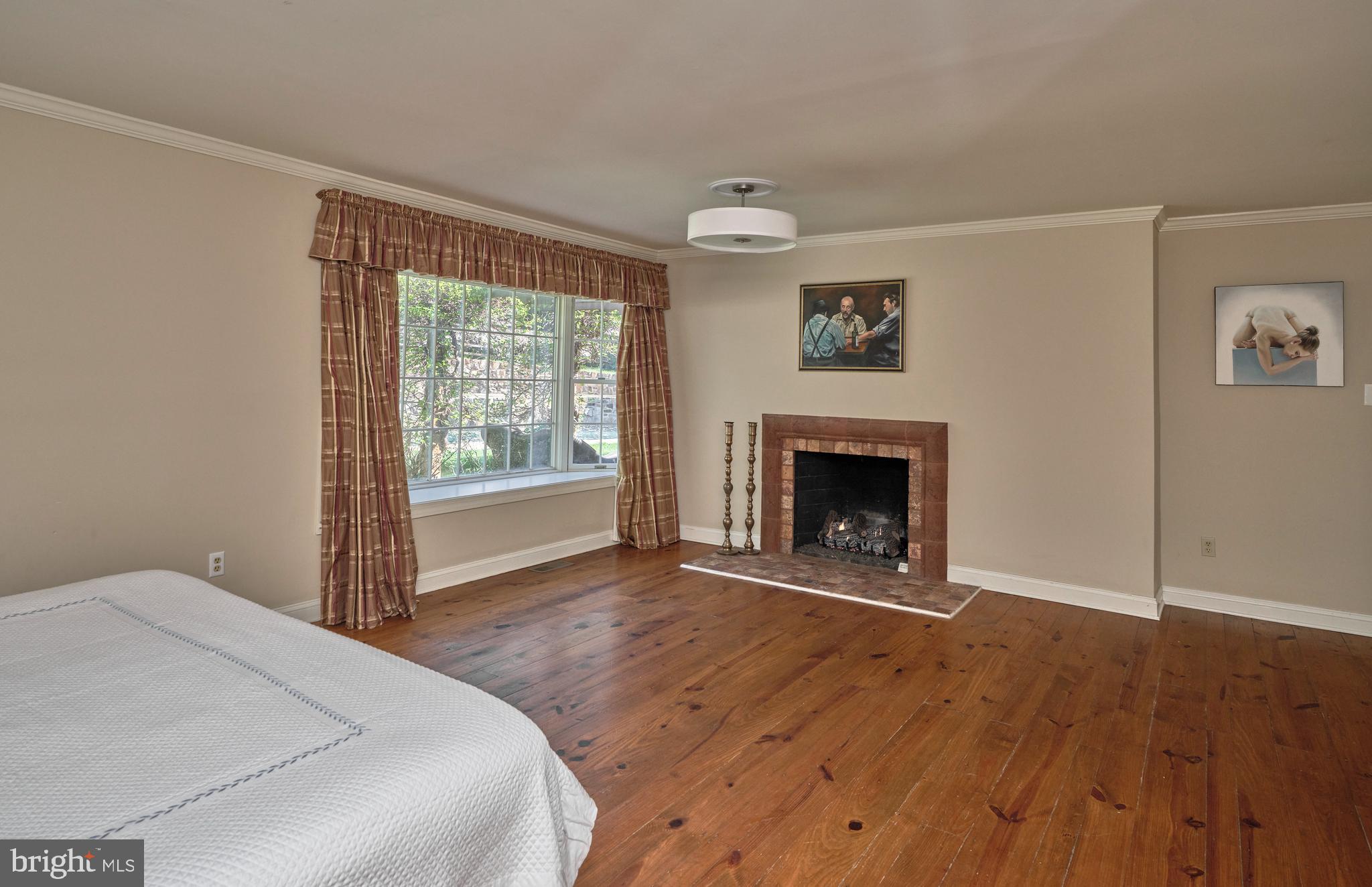 FOX HUNT ESTS - Residential