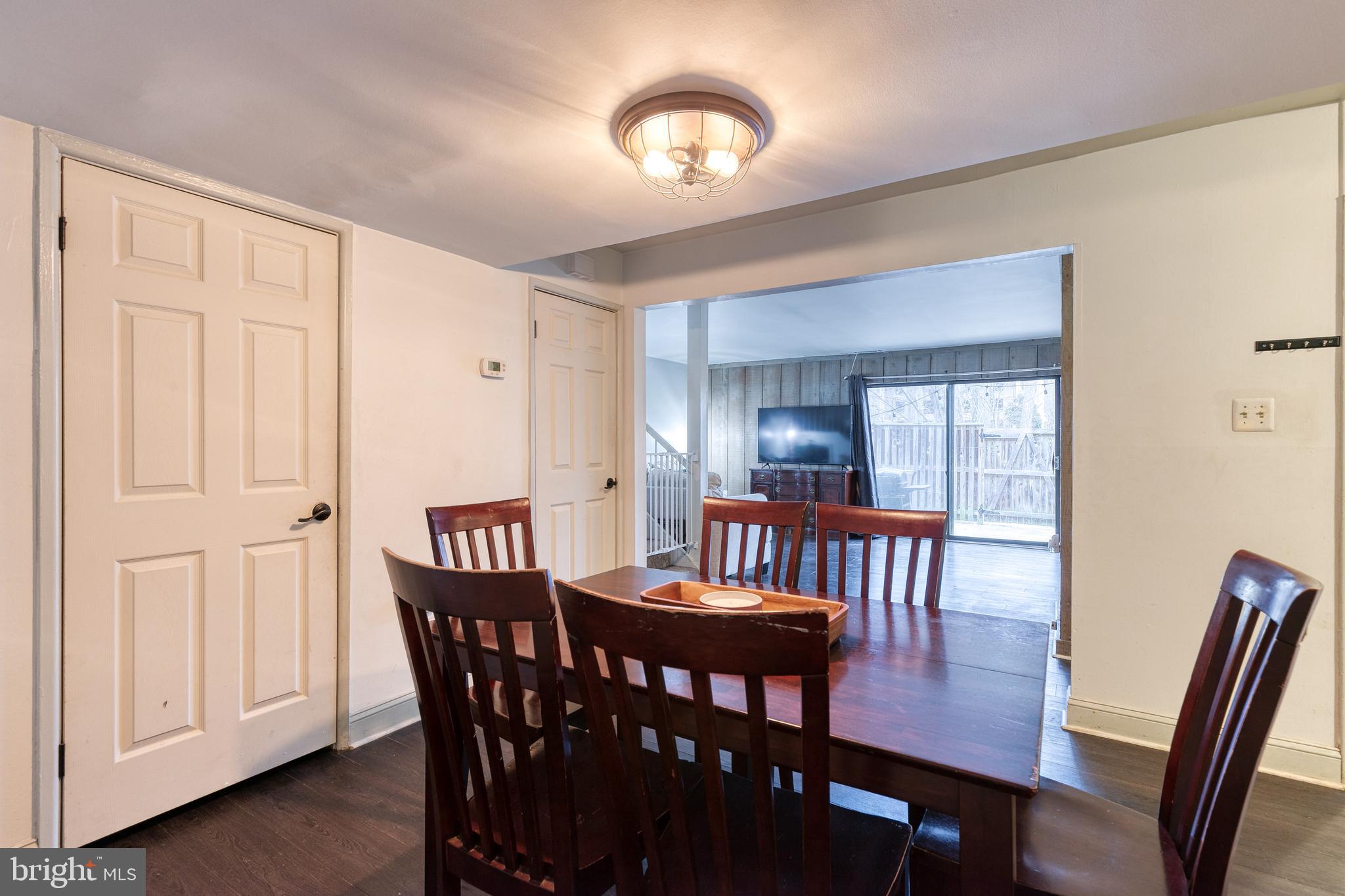 VILLAGE OF WILDE LAKE - Residential