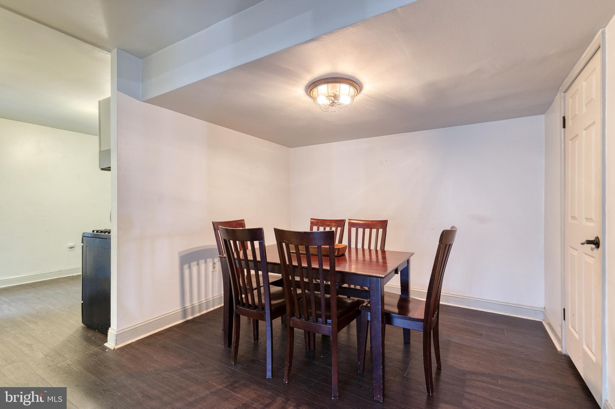 VILLAGE OF WILDE LAKE - Residential