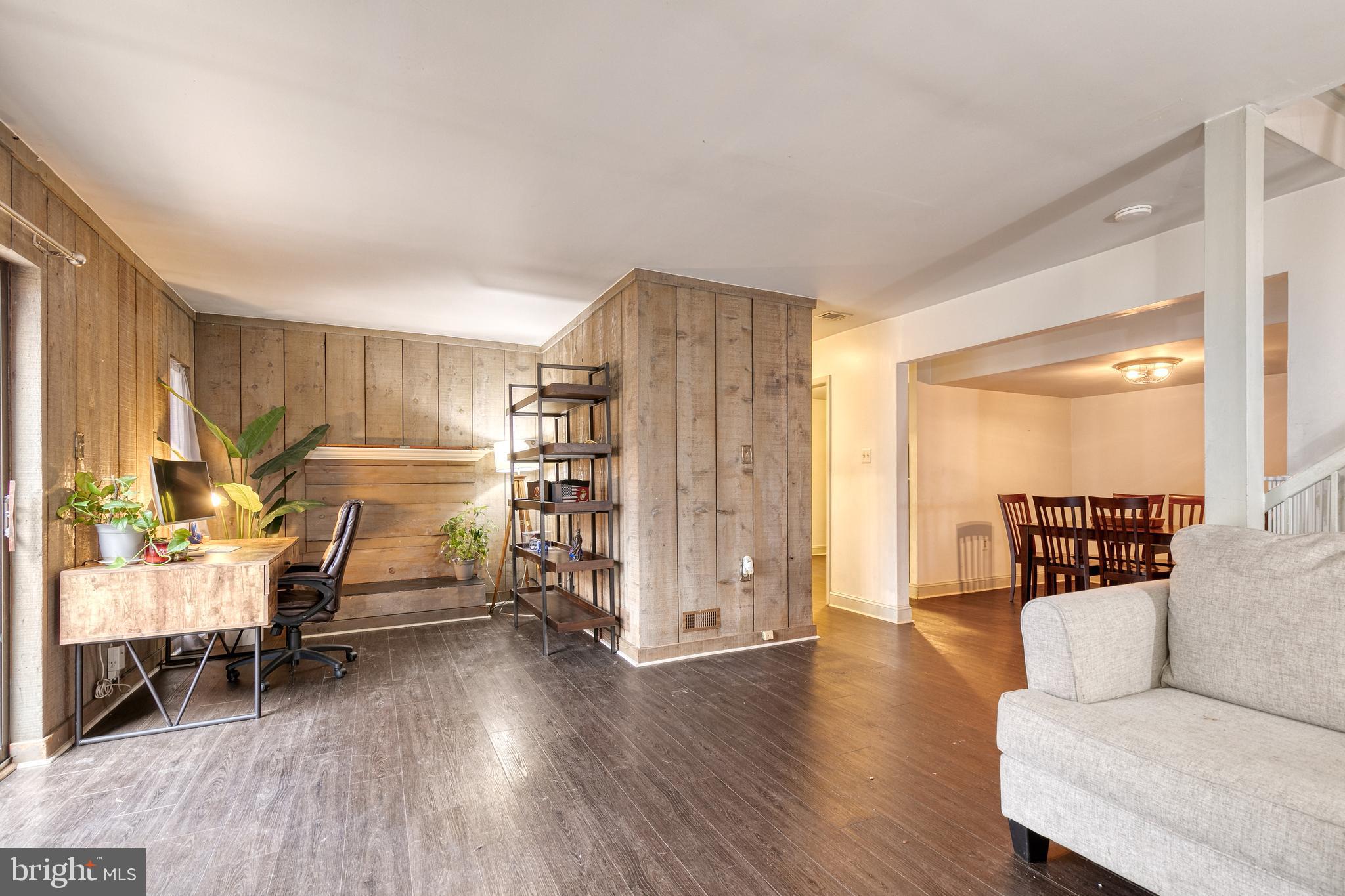 VILLAGE OF WILDE LAKE - Residential