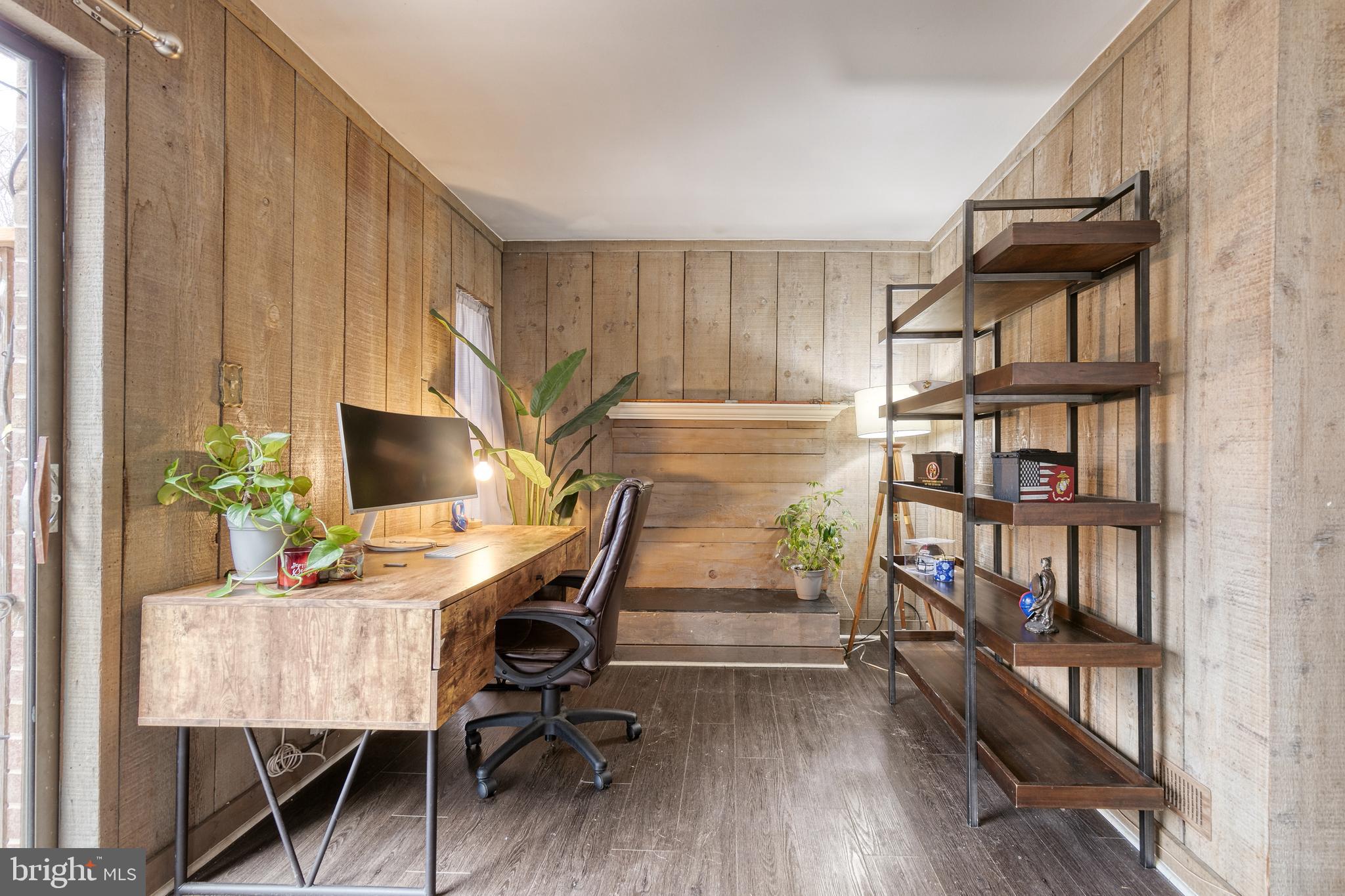 VILLAGE OF WILDE LAKE - Residential