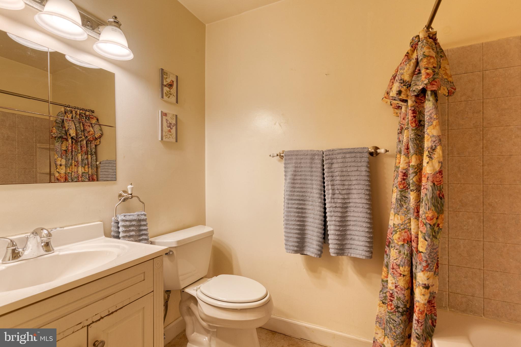 VILLAGE OF WILDE LAKE - Residential