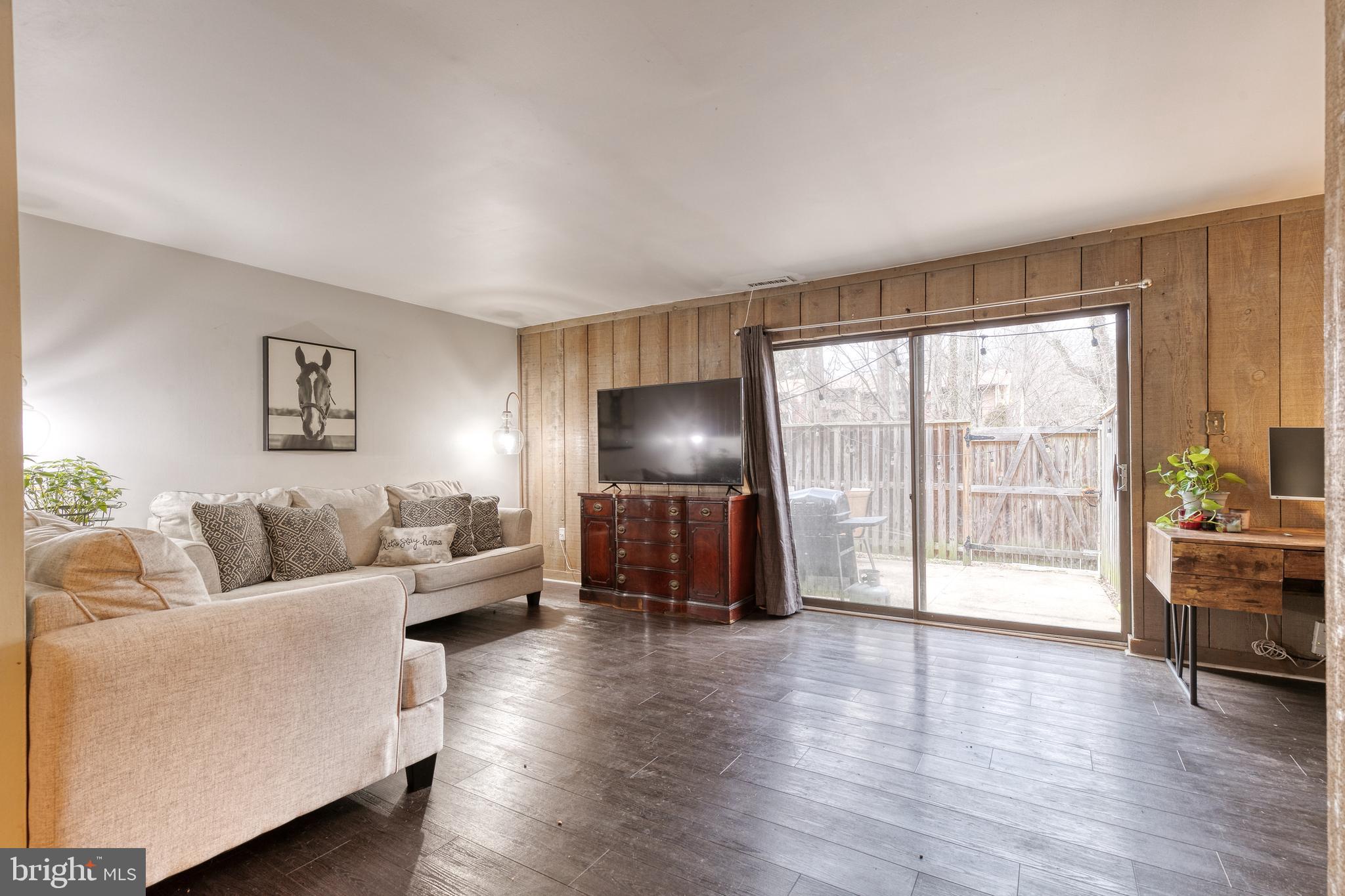 VILLAGE OF WILDE LAKE - Residential