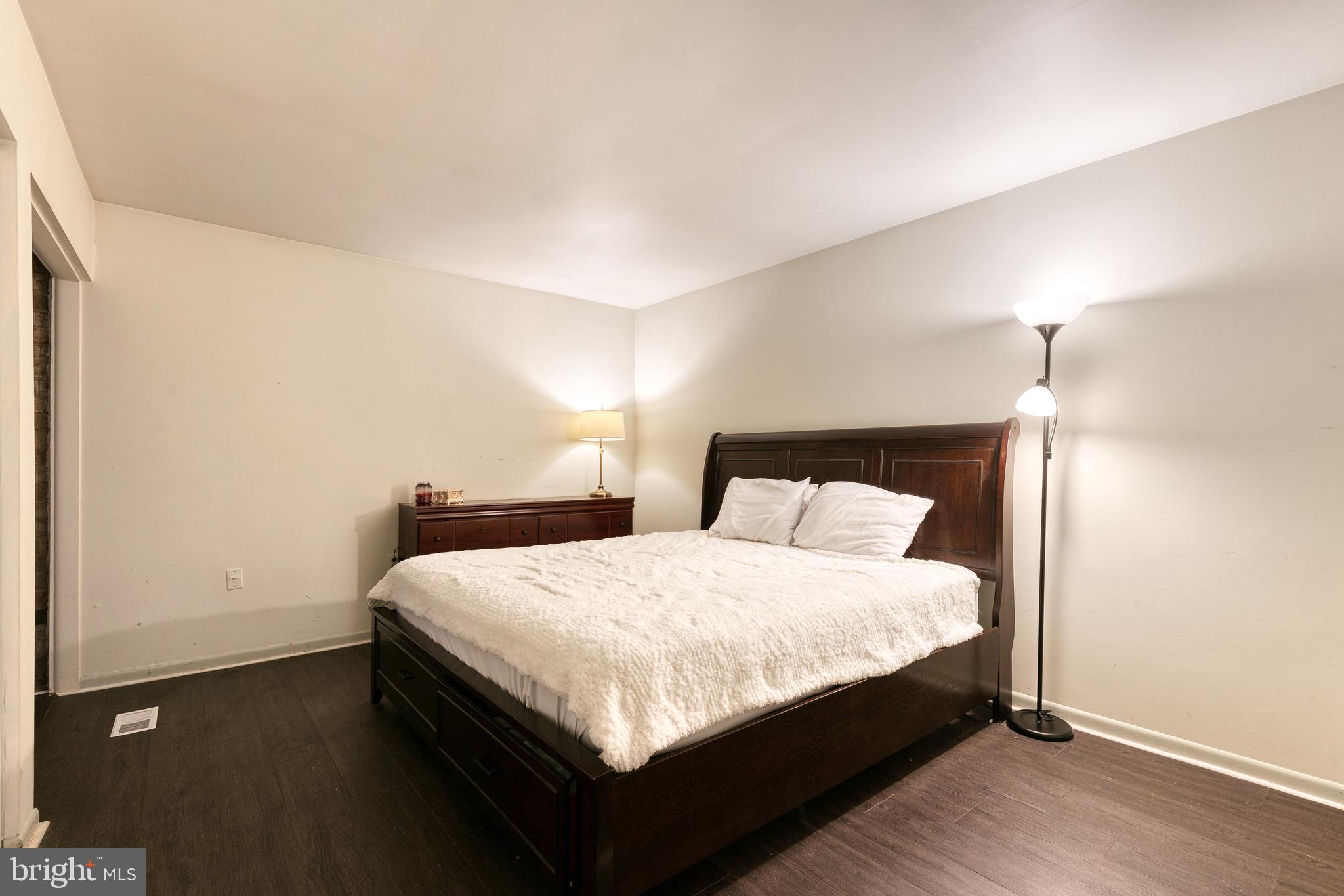 VILLAGE OF WILDE LAKE - Residential