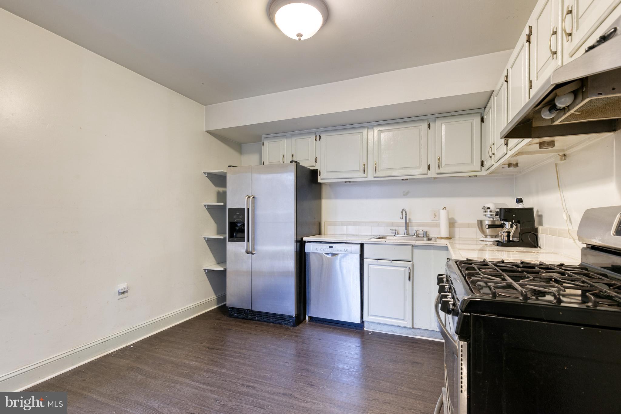 VILLAGE OF WILDE LAKE - Residential