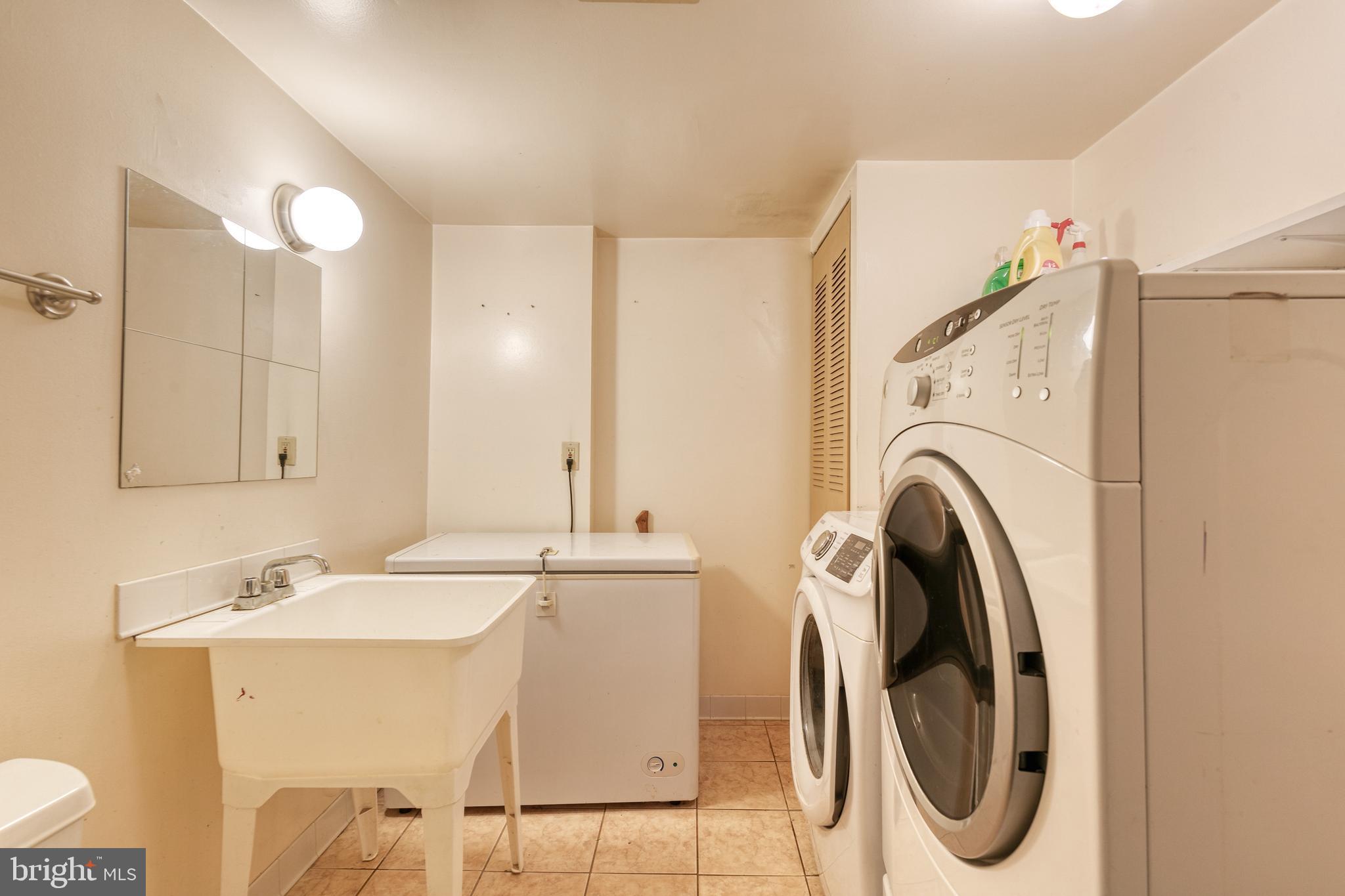 VILLAGE OF WILDE LAKE - Residential