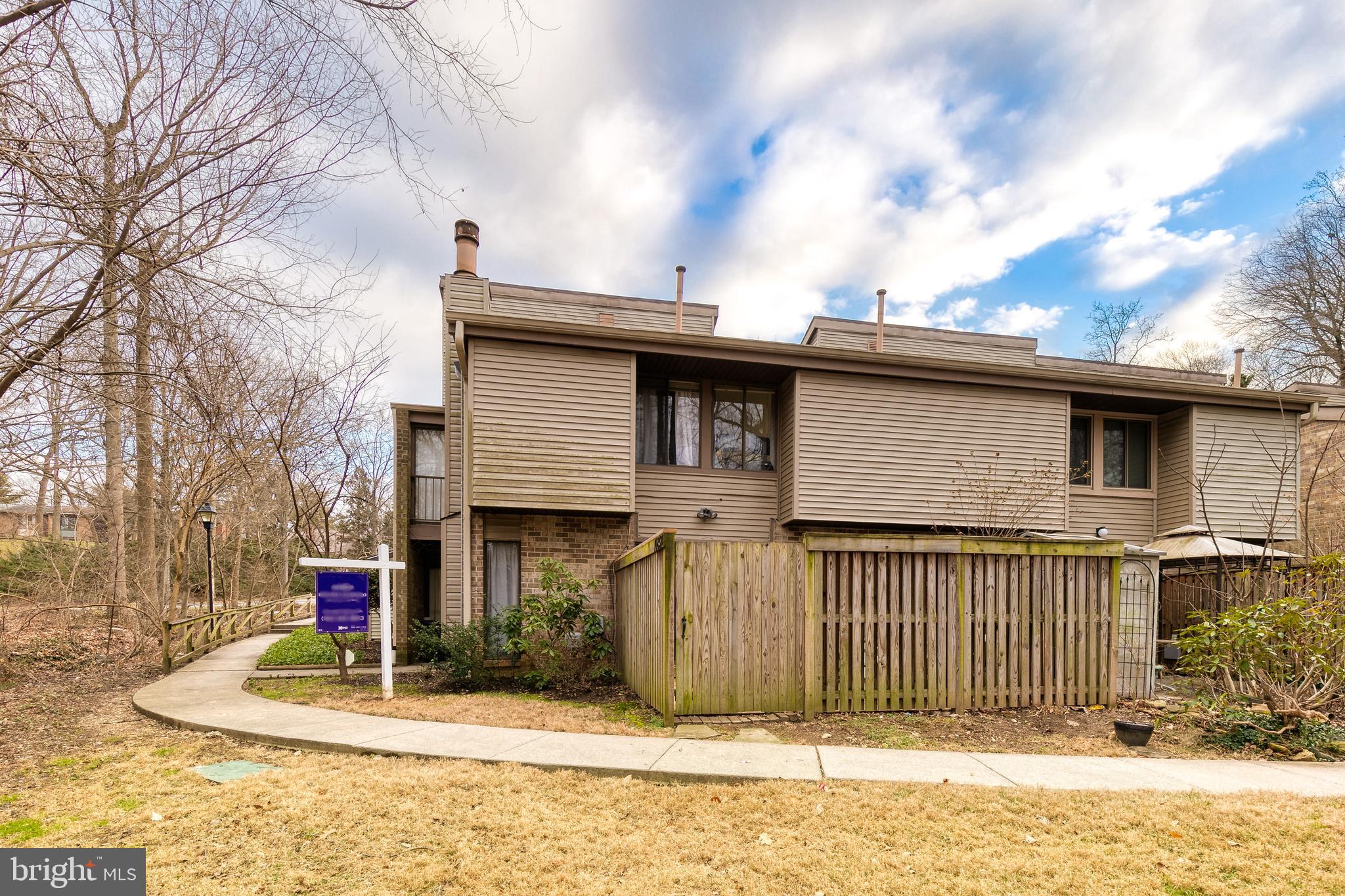 VILLAGE OF WILDE LAKE - Residential