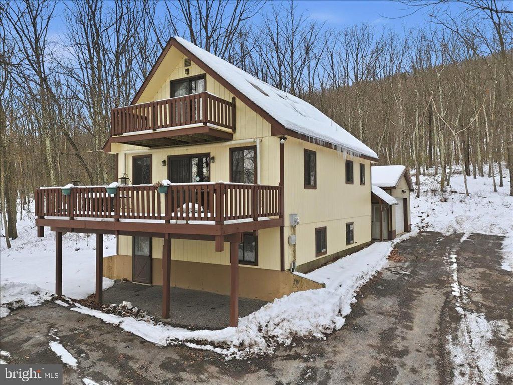 Photo of 704 Rainbow Terrace, EFFORT, PA 18330 (MLS # PAMR2005942)