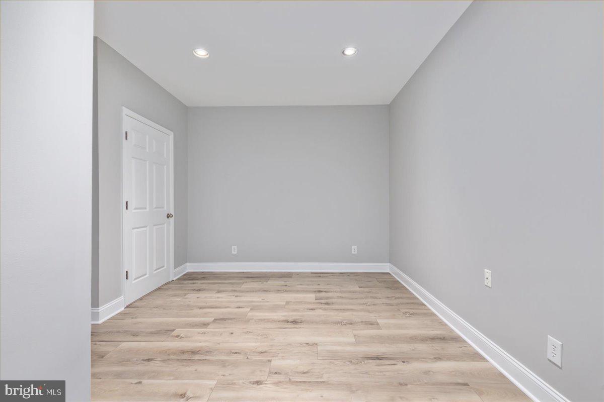 SOUTH RIDING - Residential