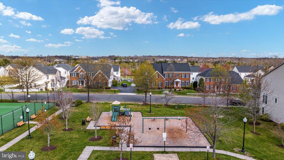 SOUTH RIDING - Residential