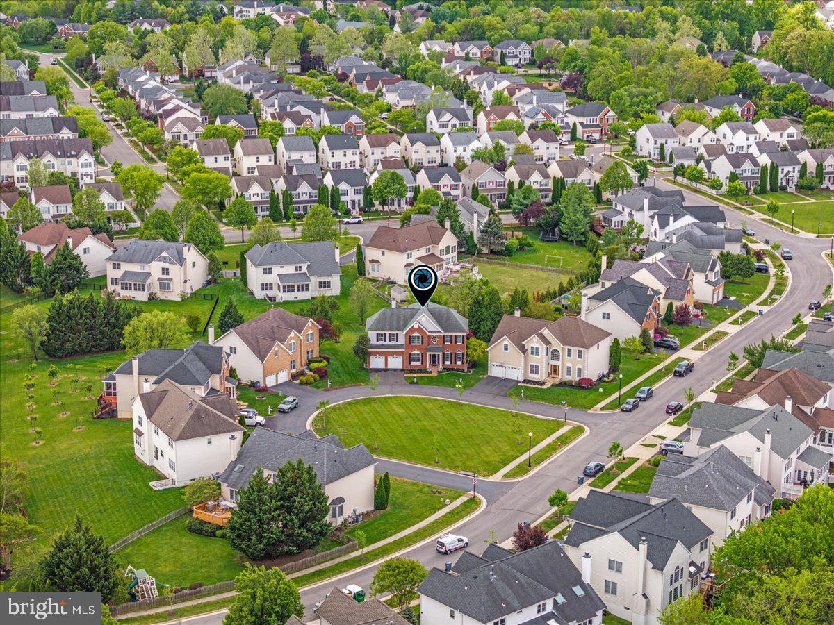 SOUTH RIDING - Residential