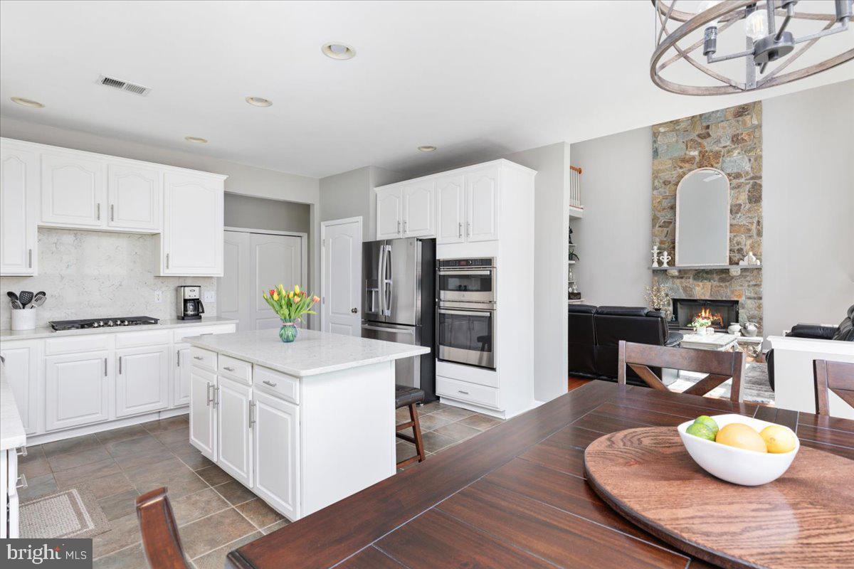 SOUTH RIDING - Residential