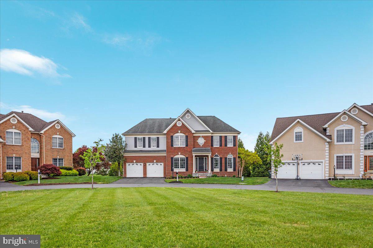 SOUTH RIDING - Residential