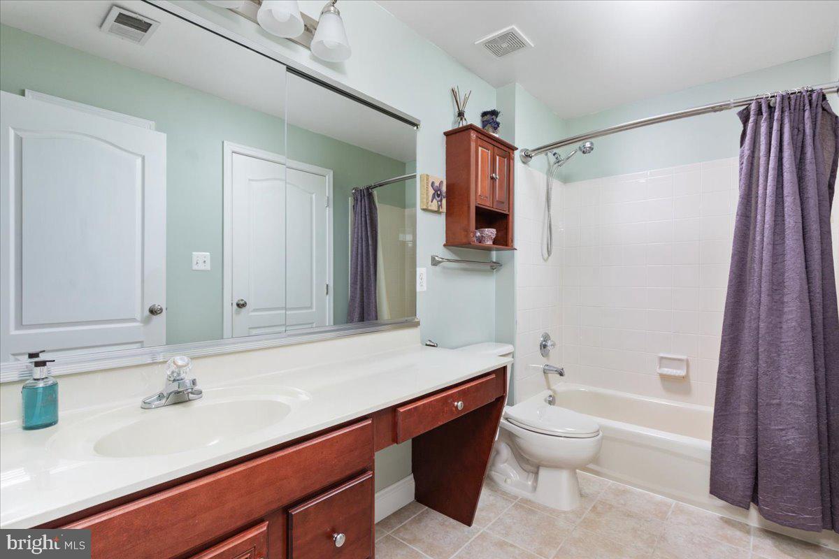 SOUTH RIDING - Residential