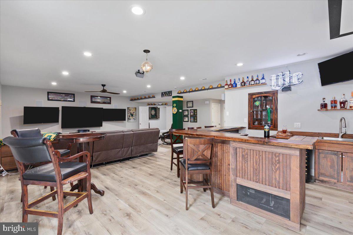 SOUTH RIDING - Residential