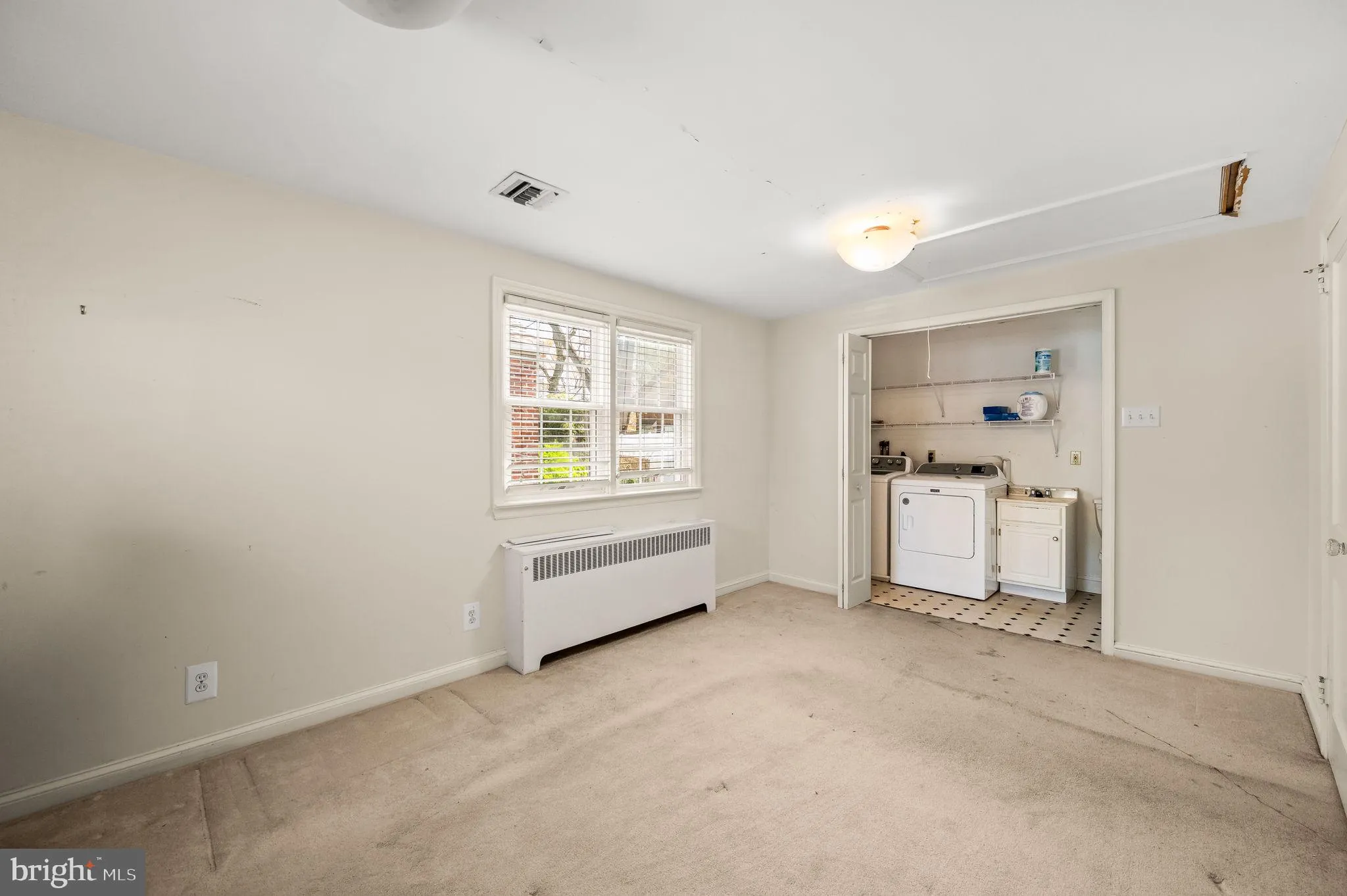 Wynnewood, Pennsylvania 19096, United States, 3 Bedrooms Bedrooms, ,2 BathroomsBathrooms,Residential,Pending,113117