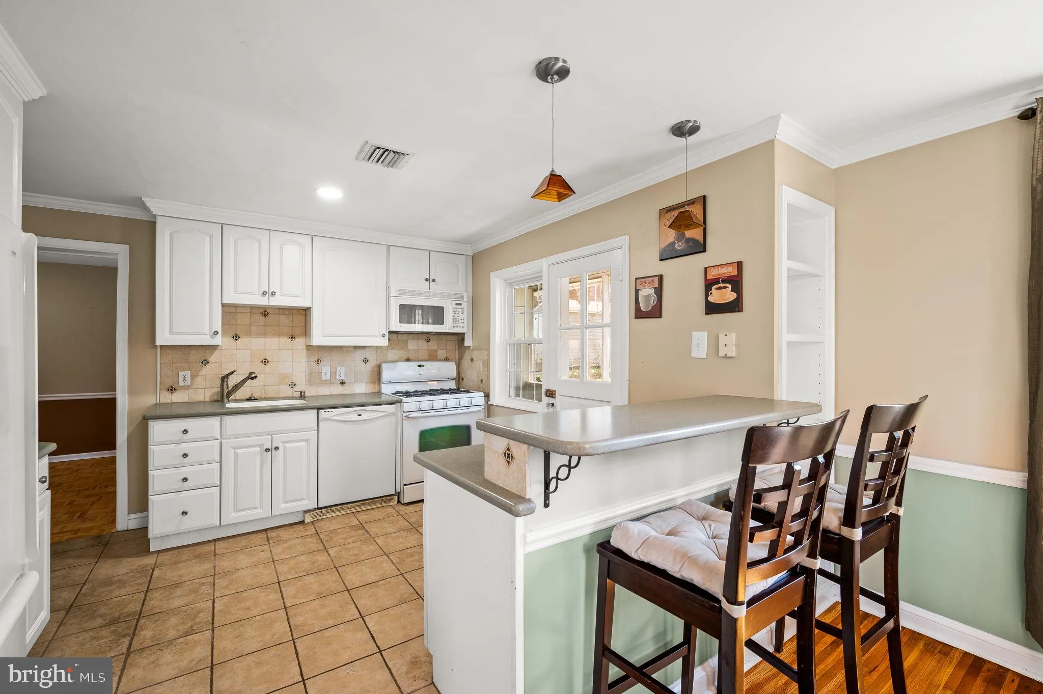 Wynnewood, Pennsylvania 19096, United States, 3 Bedrooms Bedrooms, ,2 BathroomsBathrooms,Residential,Pending,113117