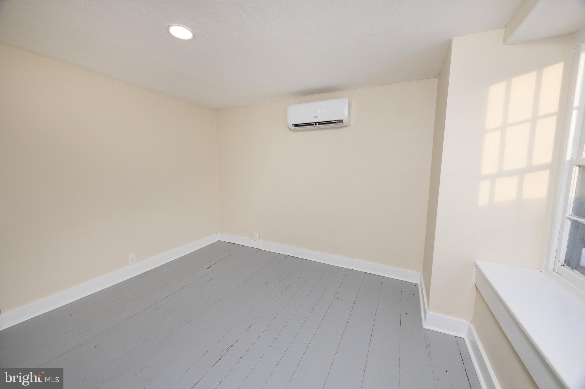 AQUETONG - Residential Lease