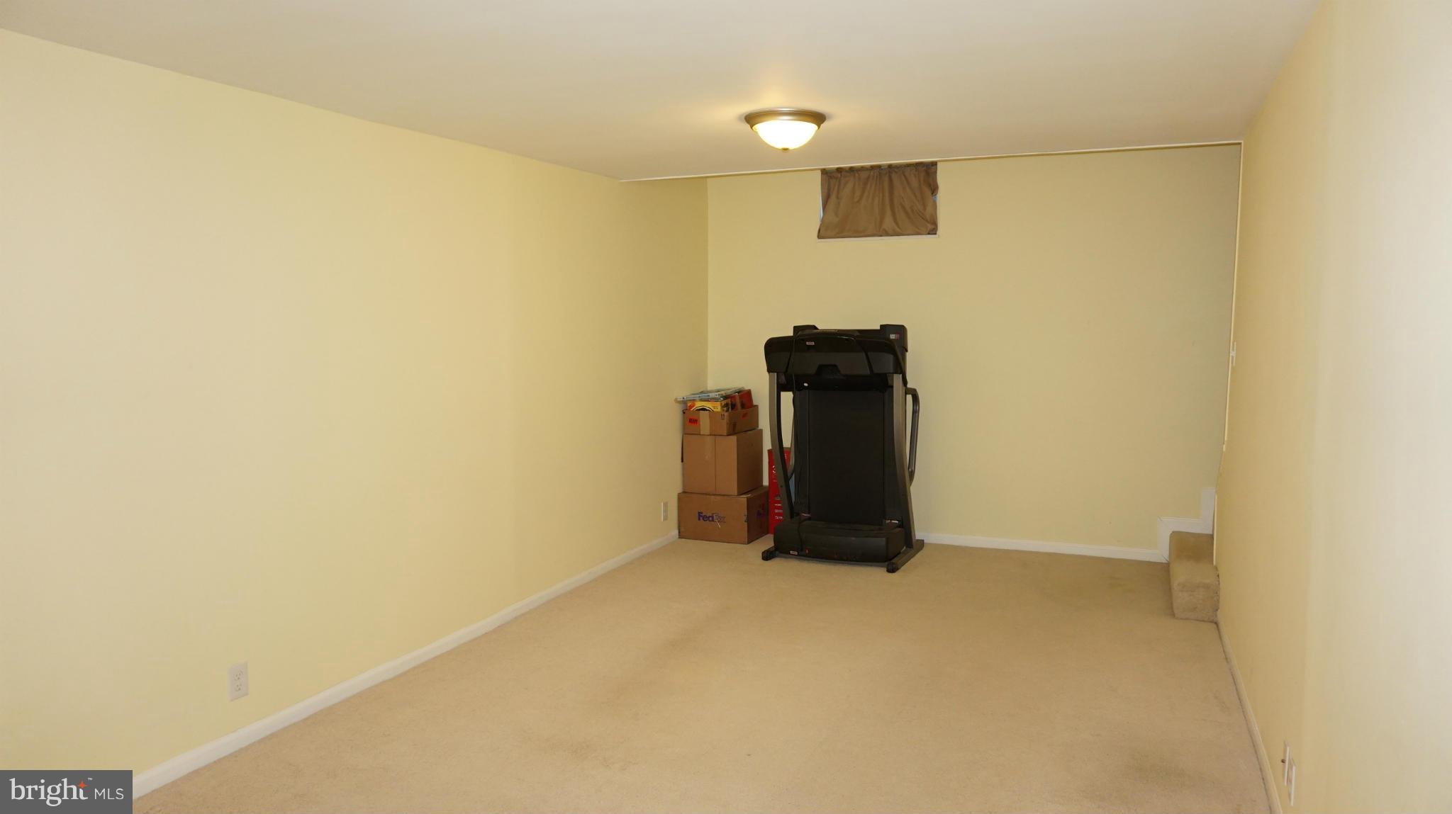 STAFFORD MEADOWS - Residential Lease