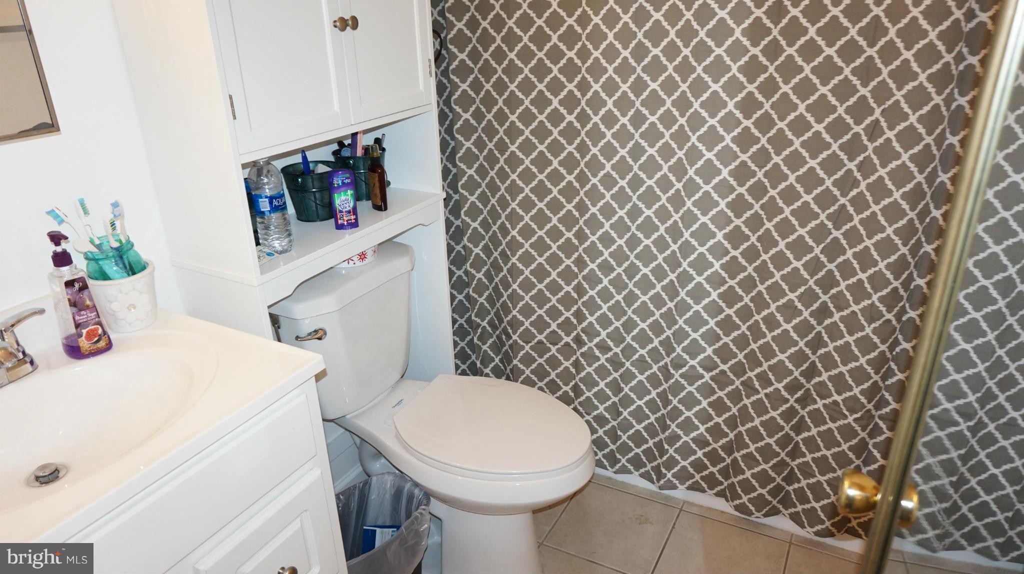 STAFFORD MEADOWS - Residential Lease