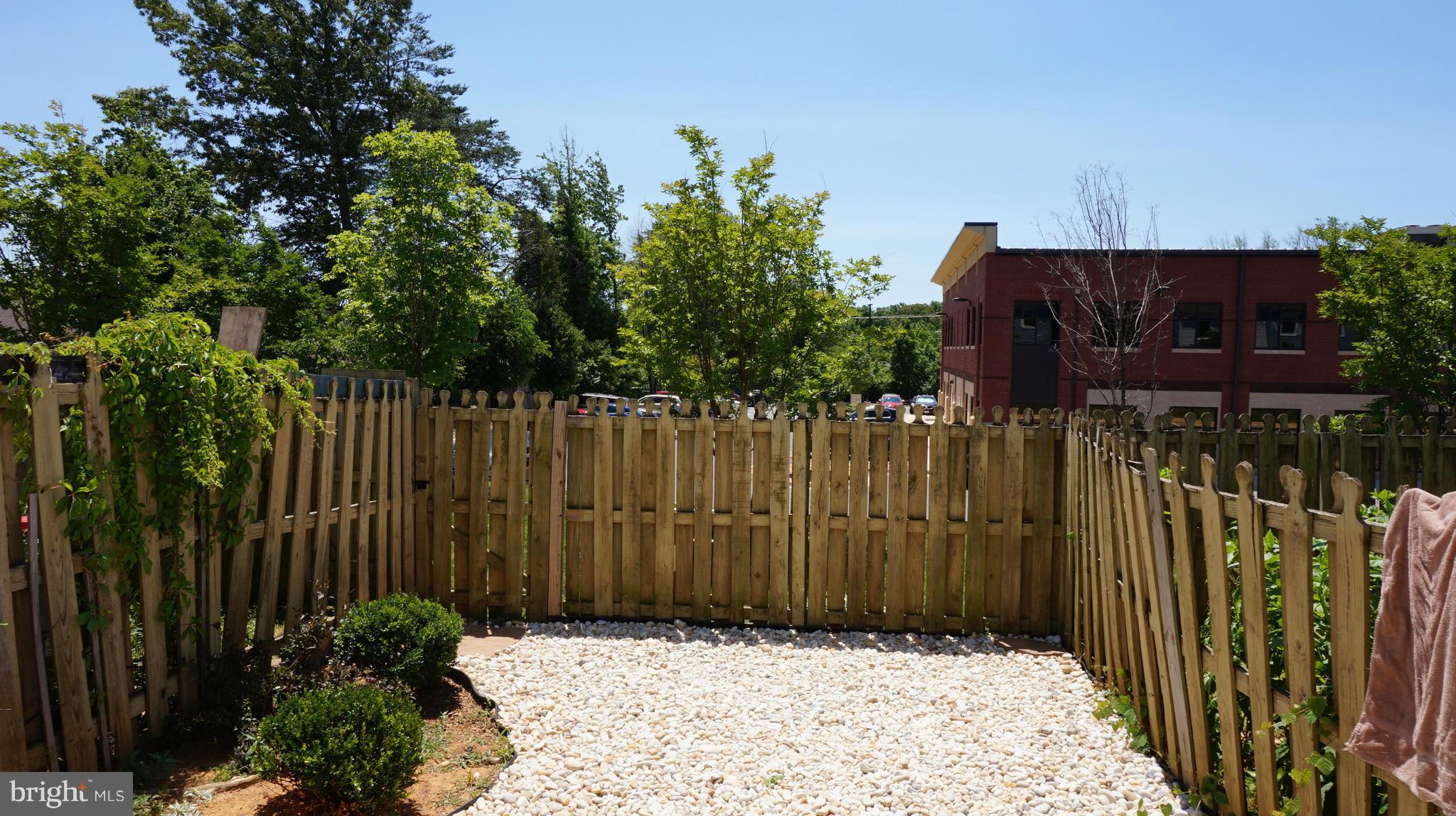 STAFFORD MEADOWS - Residential Lease