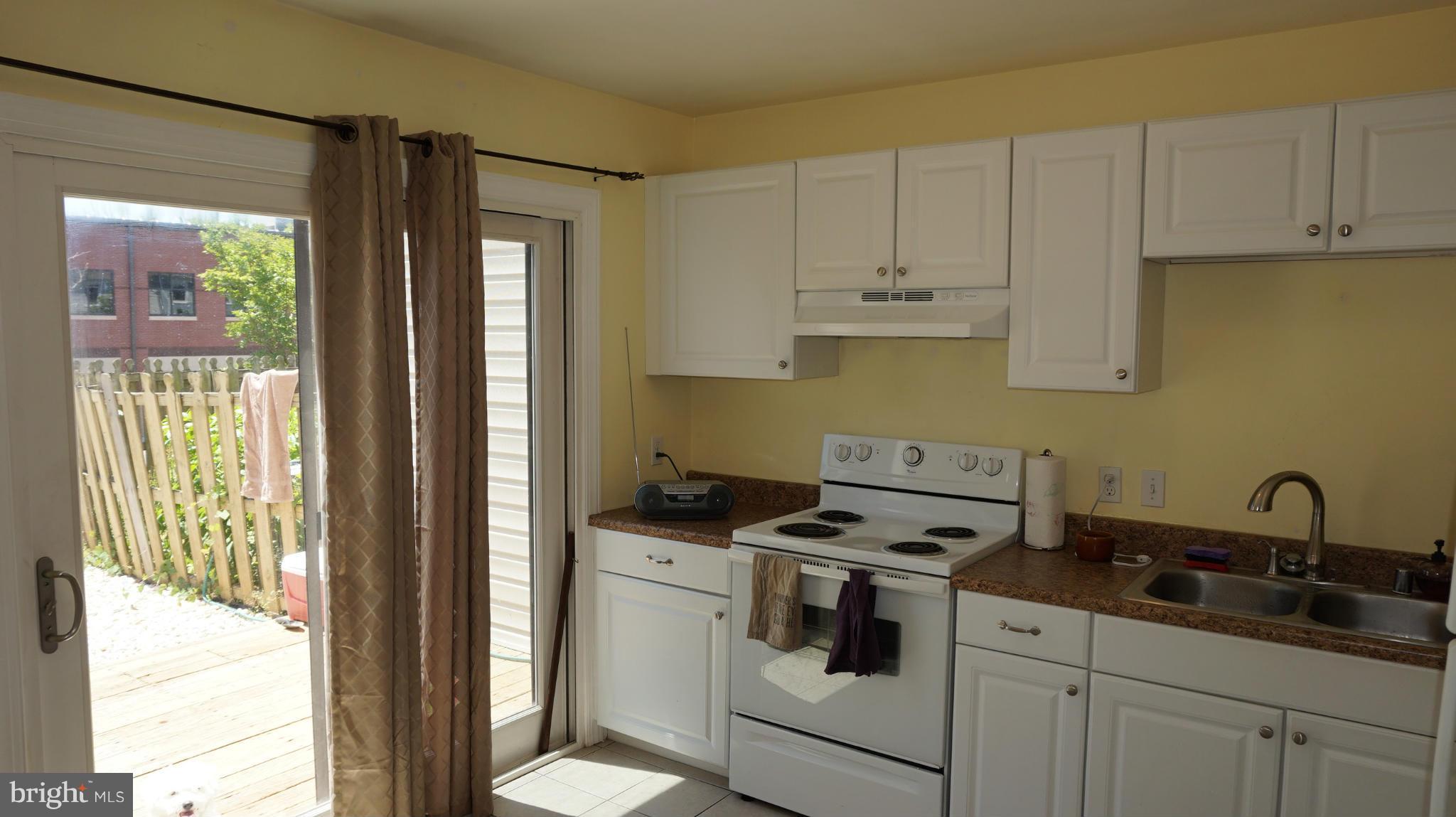 STAFFORD MEADOWS - Residential Lease