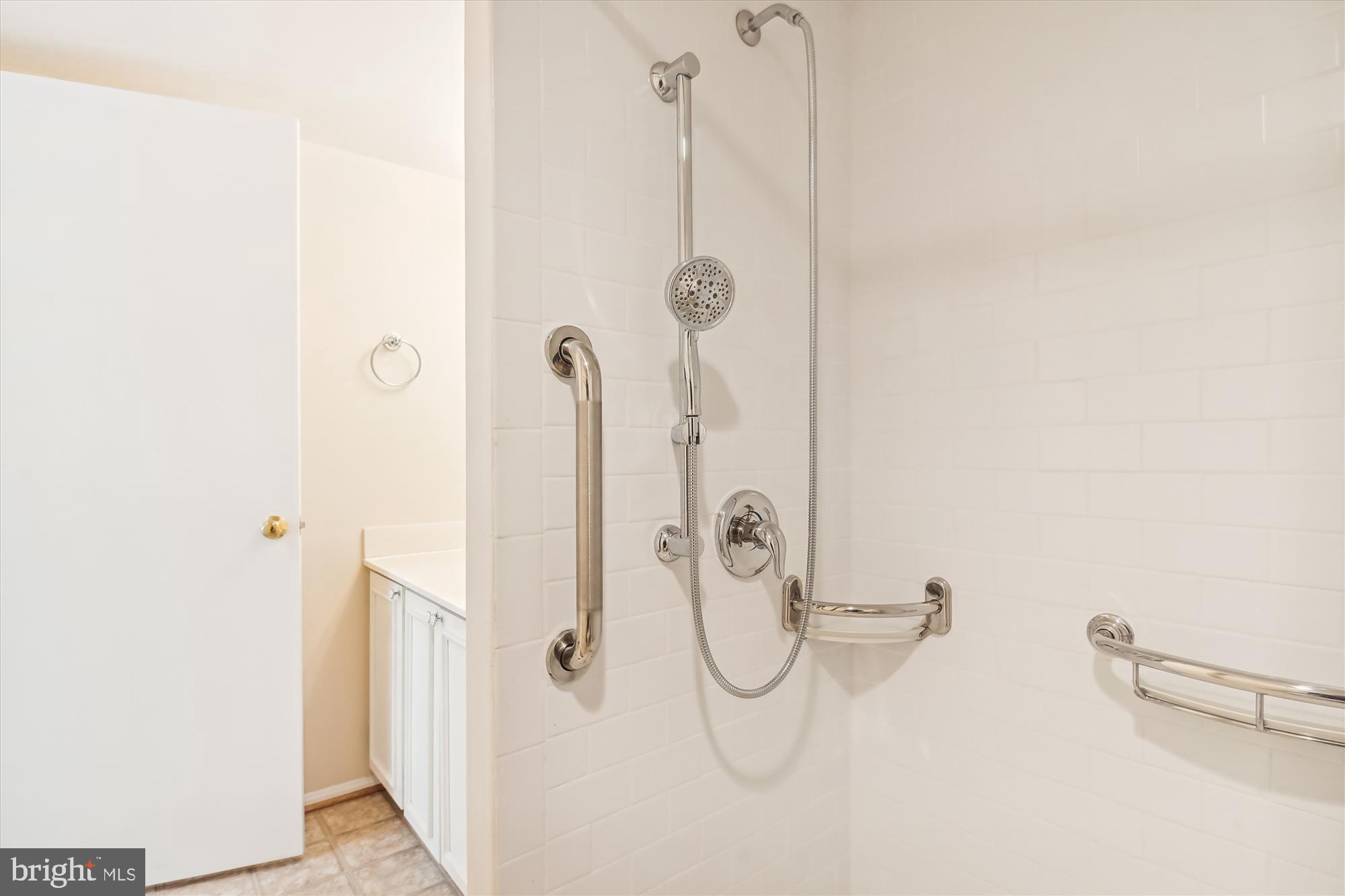 LEISURE WORLD - Residential