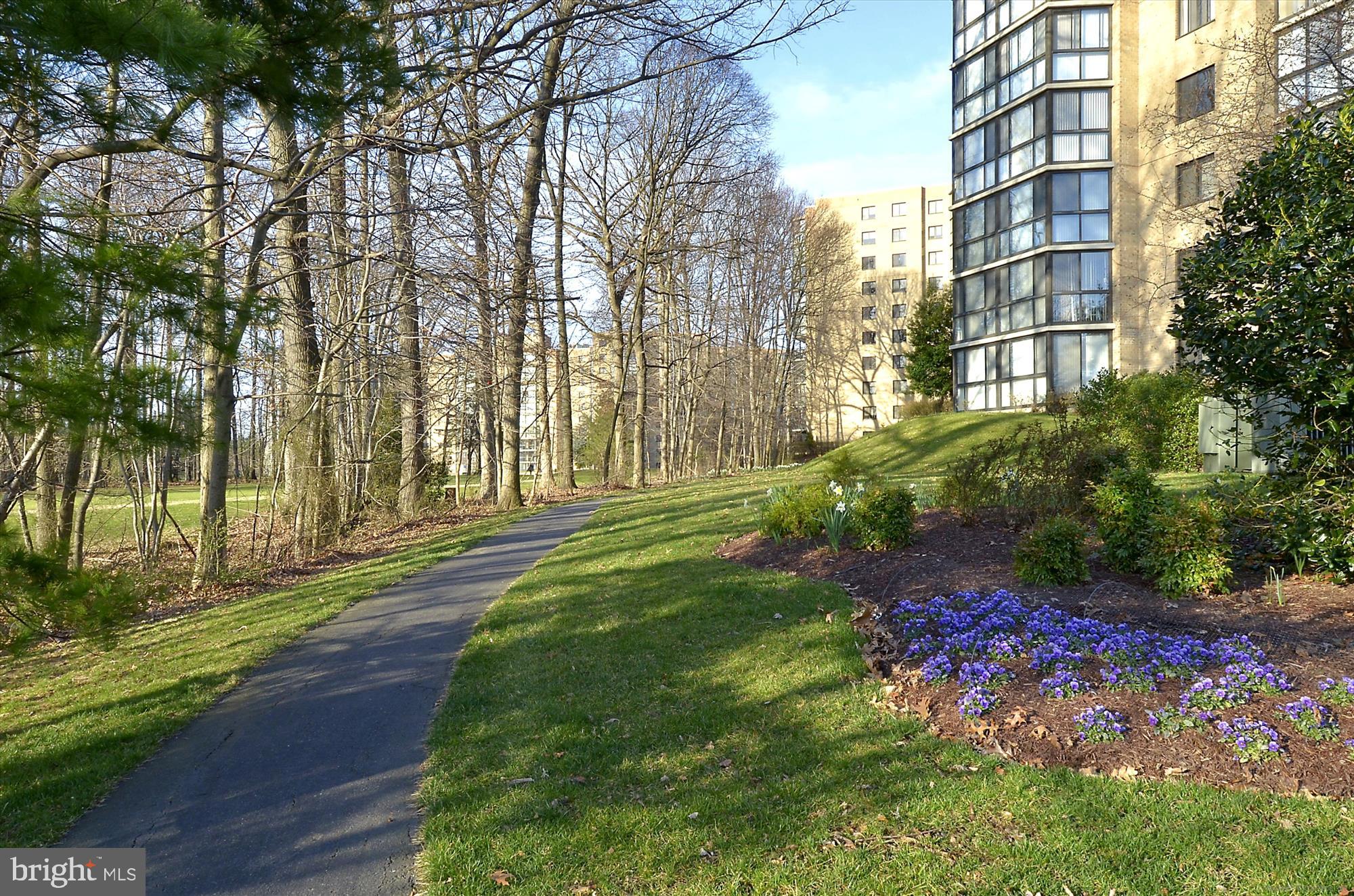 LEISURE WORLD - Residential